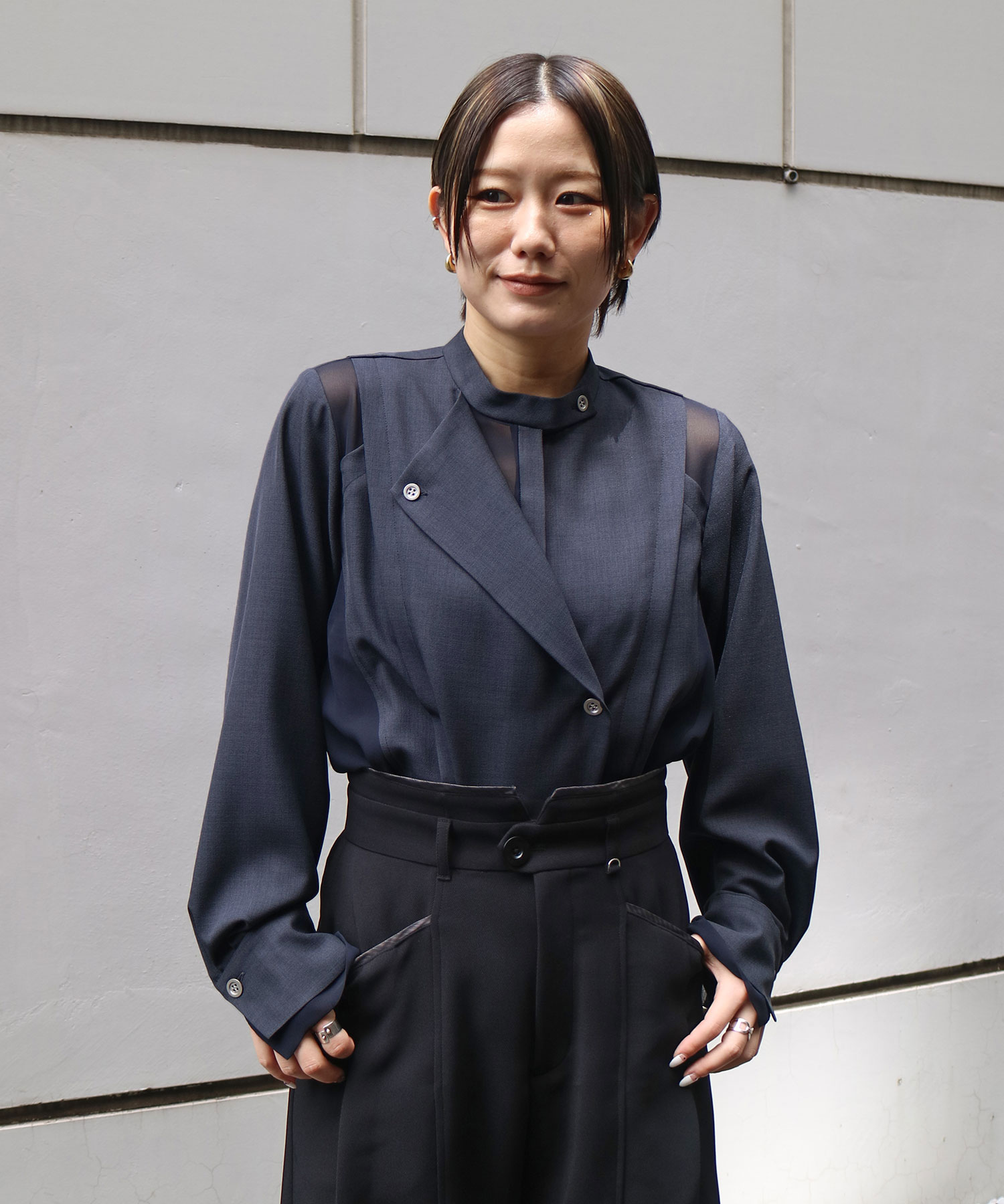 〈WEB限定｜数量限定〉シアーレイヤーブラウス
