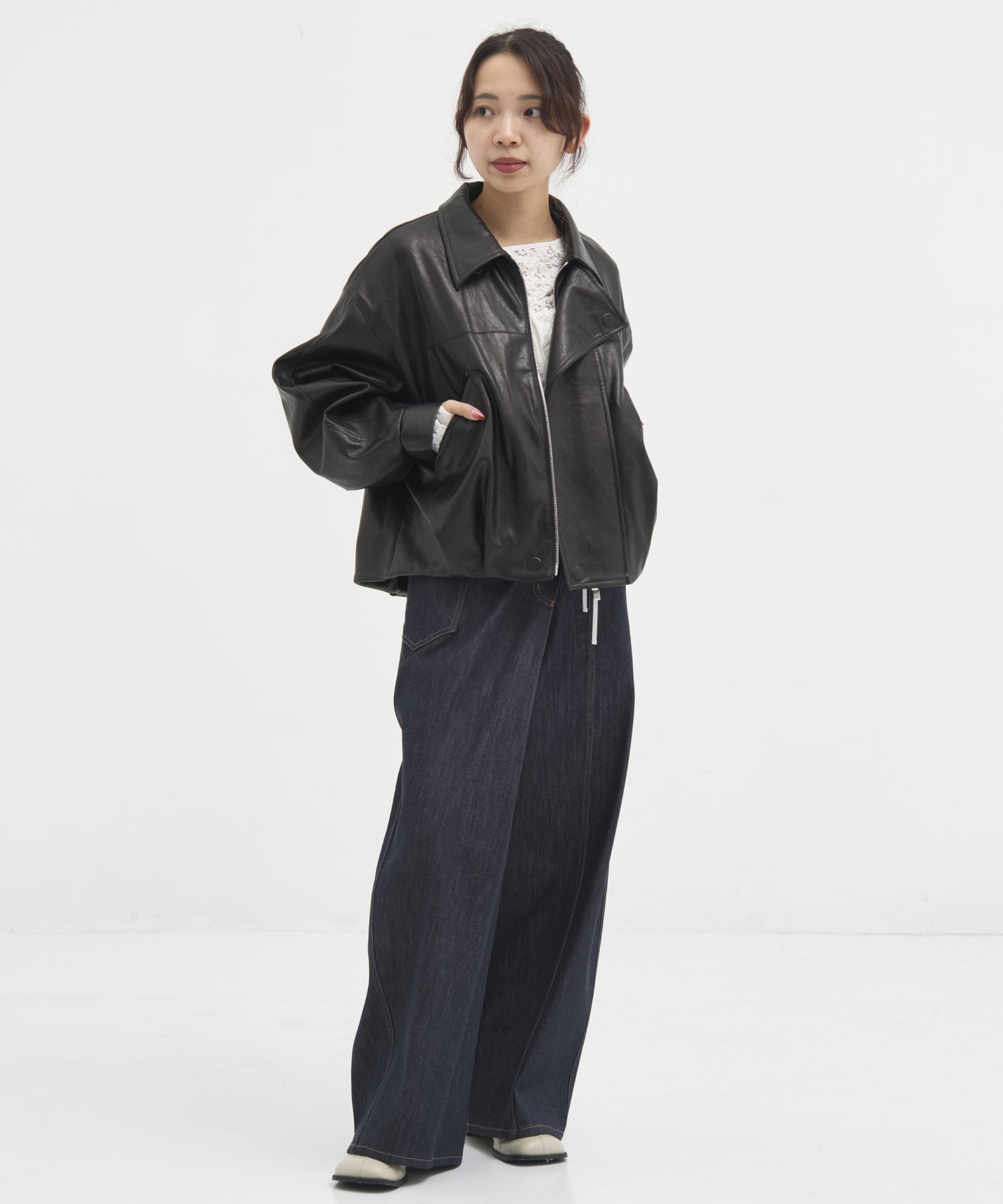 コクーンレザーボンバージャケット