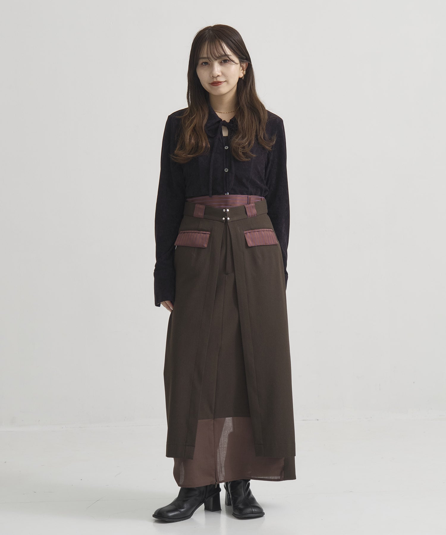 〈残りわずか〉ダブルベルトラップスカート