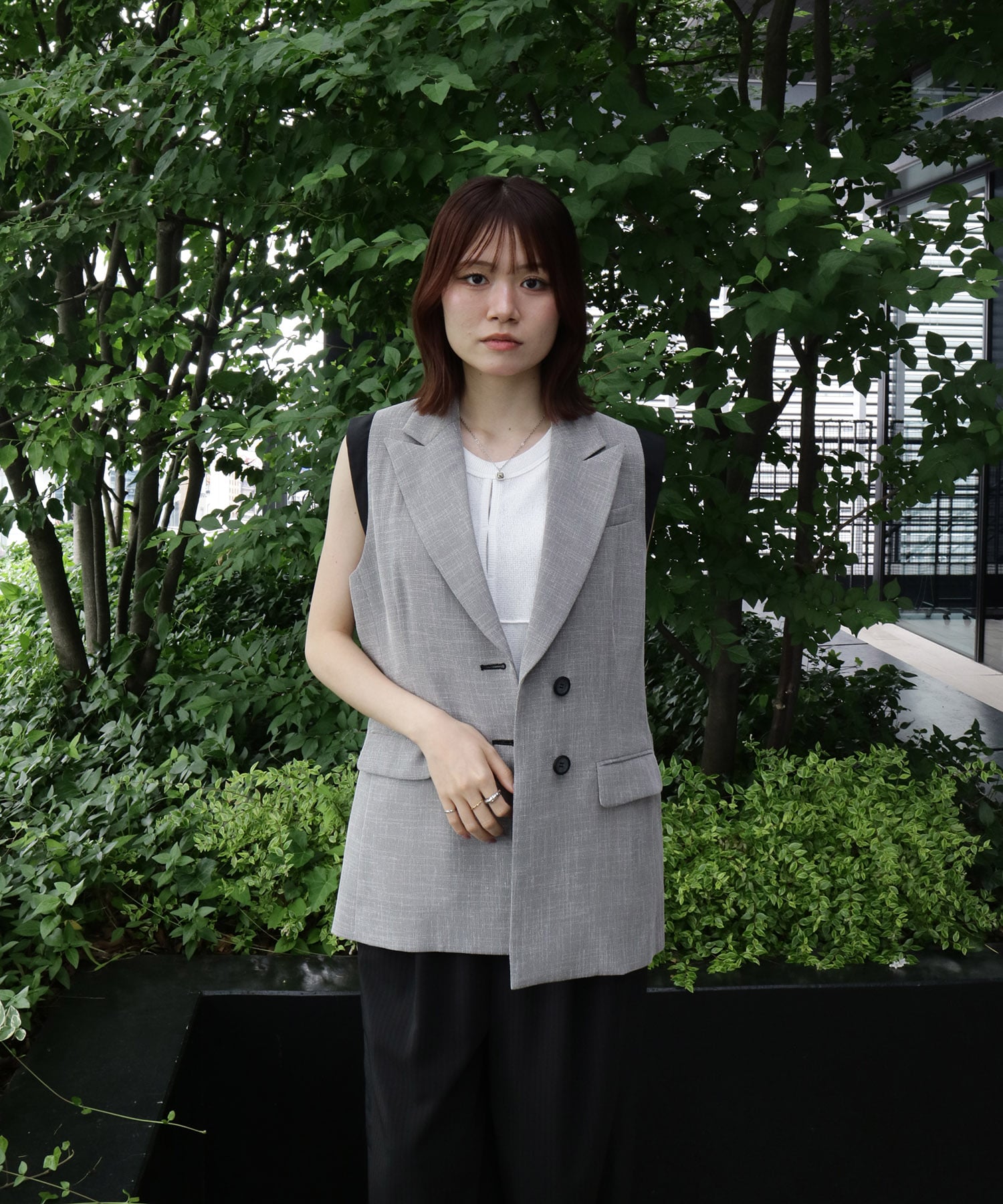 ショルダーポイントメッシュジレ