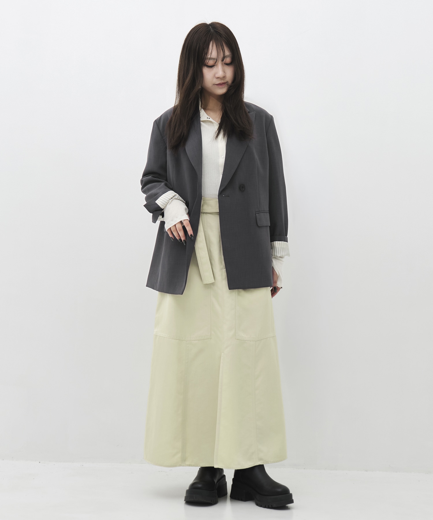 ステッチワークポケットスカート