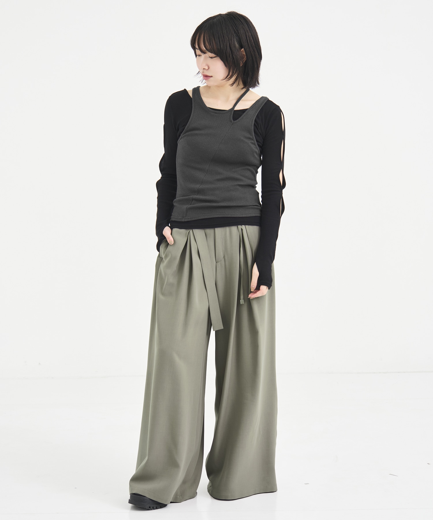 UNITED TOKYO ドローストリングワイドパンツ ドローストリングワイドウールパンツ(2 BLACK): : ウィメンズ