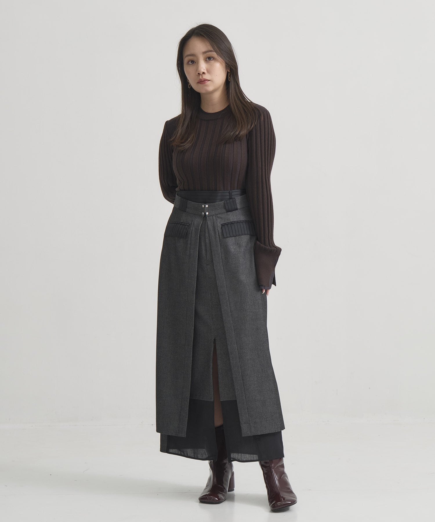 〈残りわずか〉ダブルベルトラップスカート