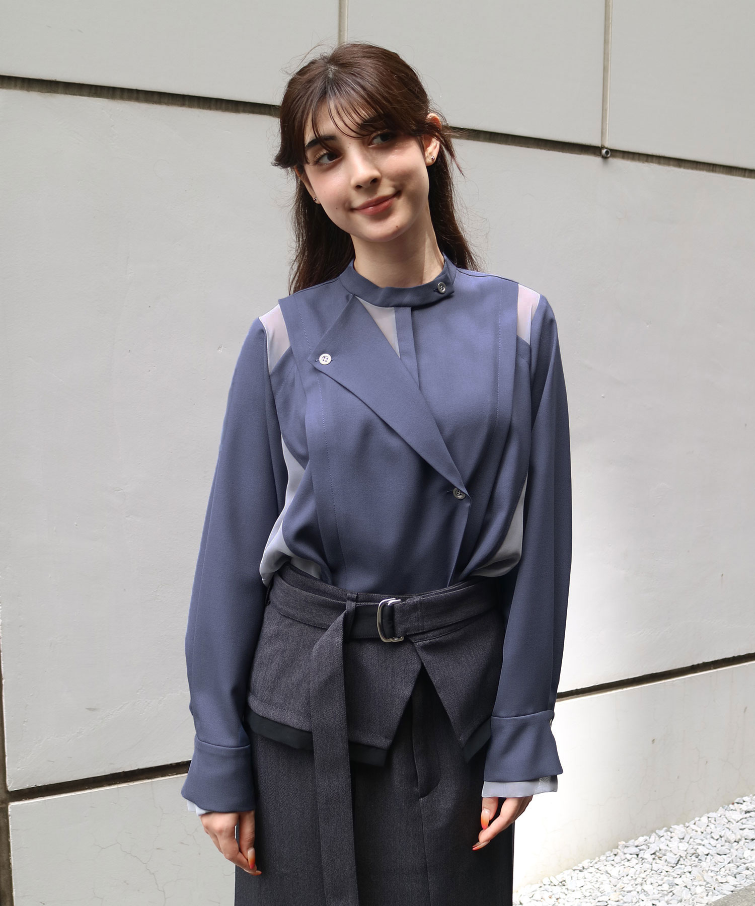 〈WEB限定｜数量限定〉シアーレイヤーブラウス