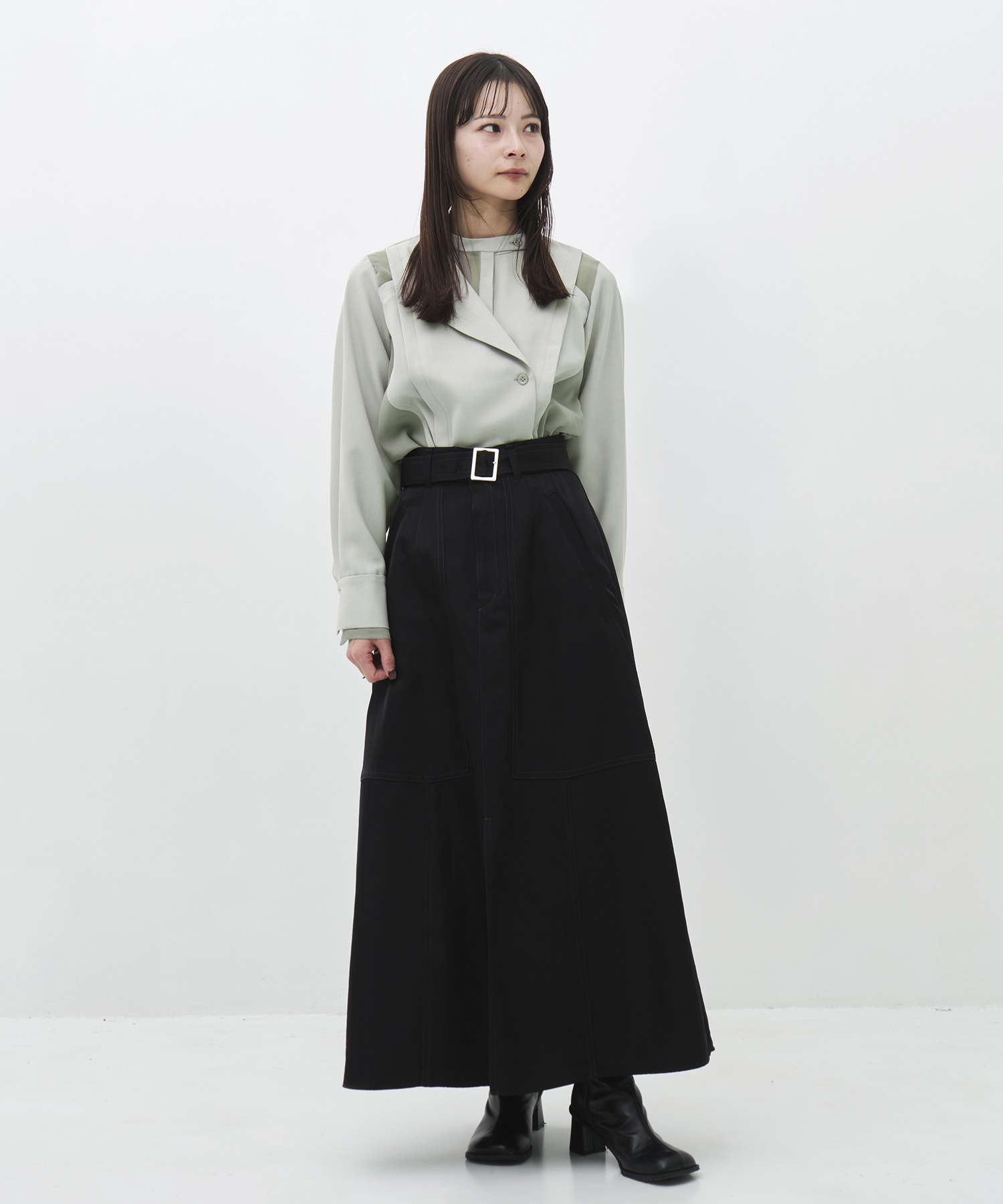 ステッチワークポケットスカート