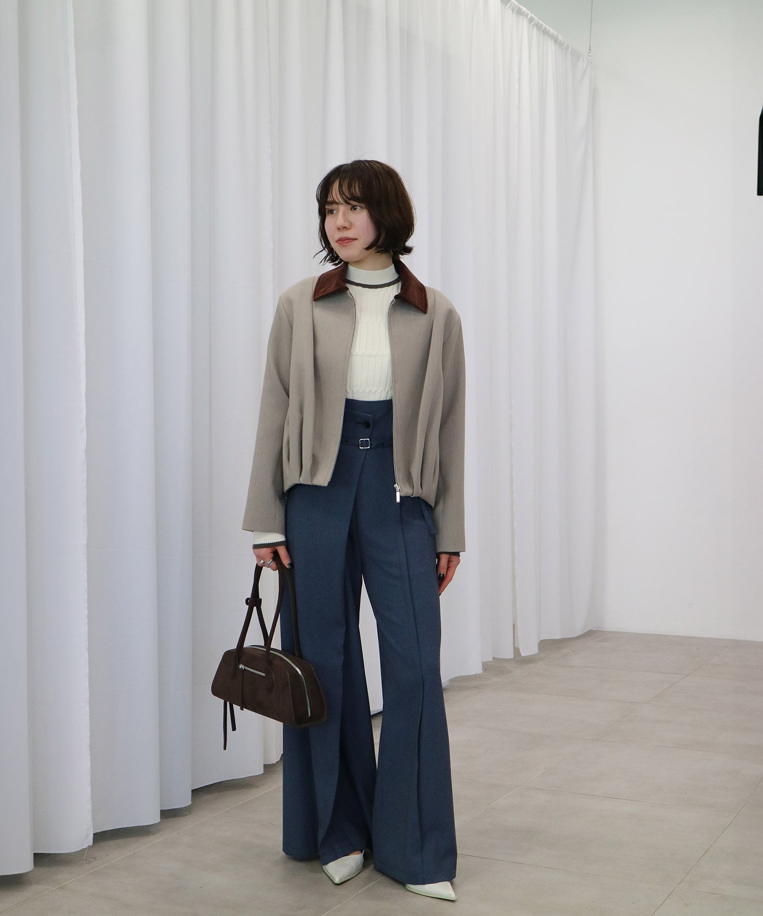 バックベルトタックブルゾン