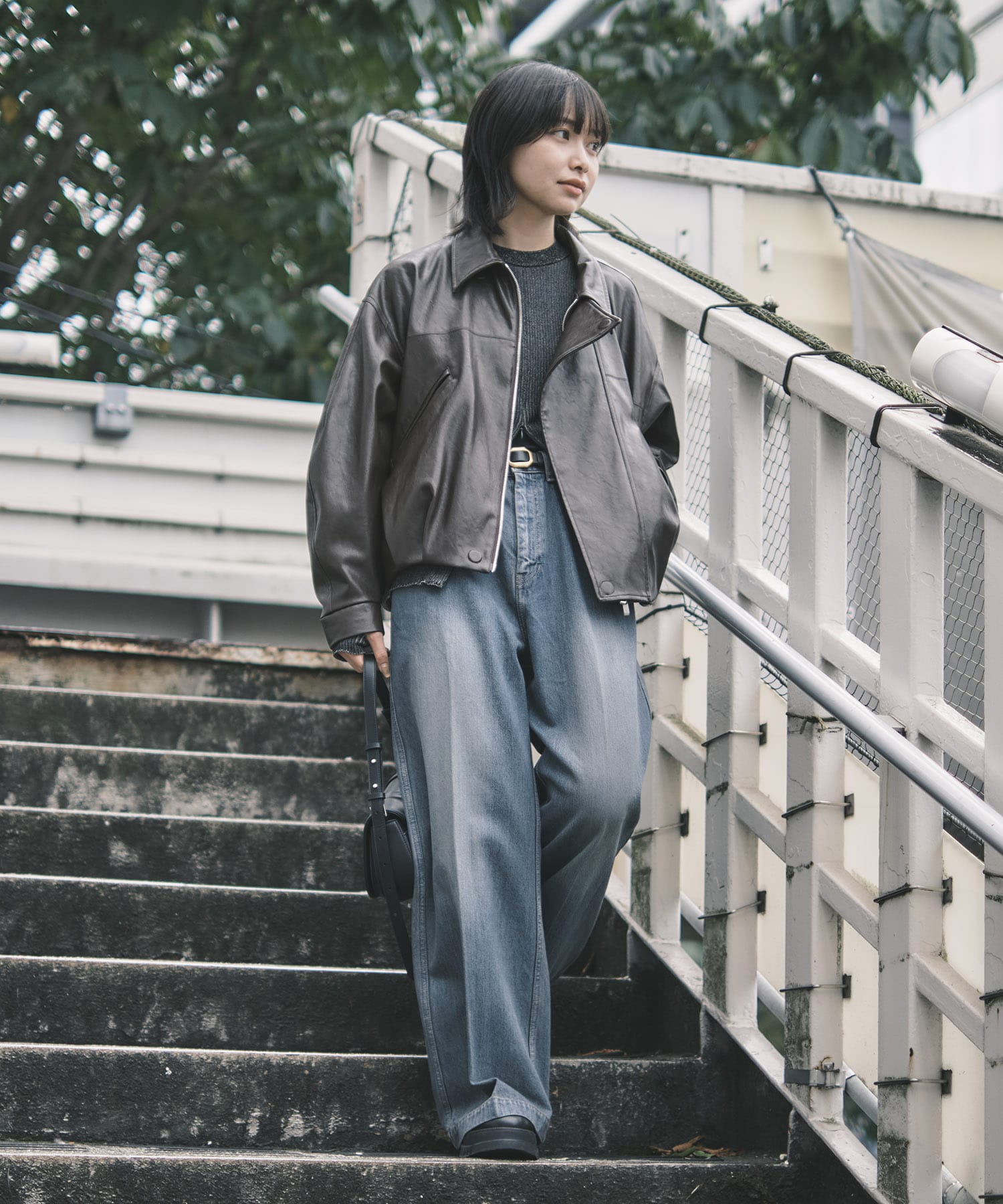 コクーンレザーボンバージャケット