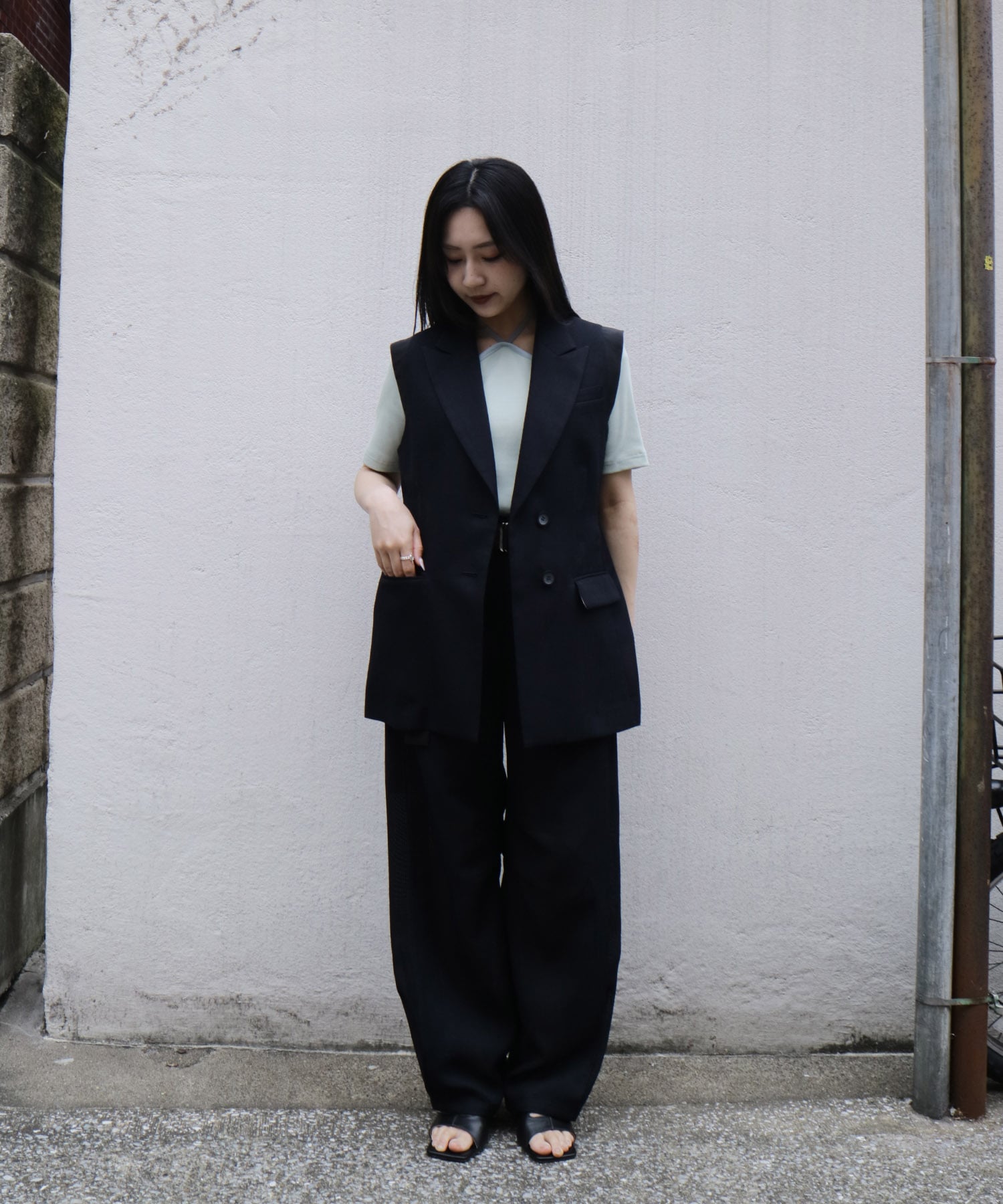 ショルダーポイントメッシュジレ