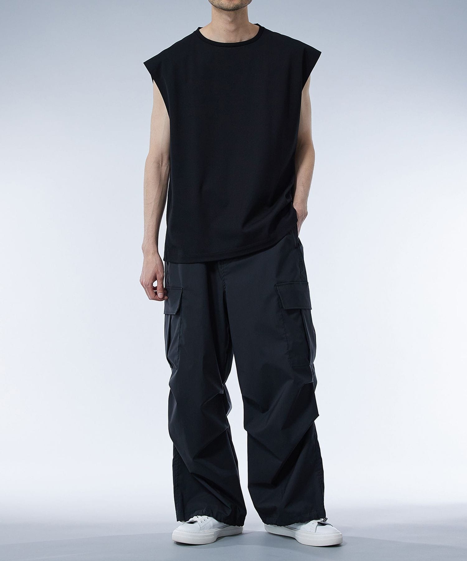 テクノラマノースリーブTシャツ