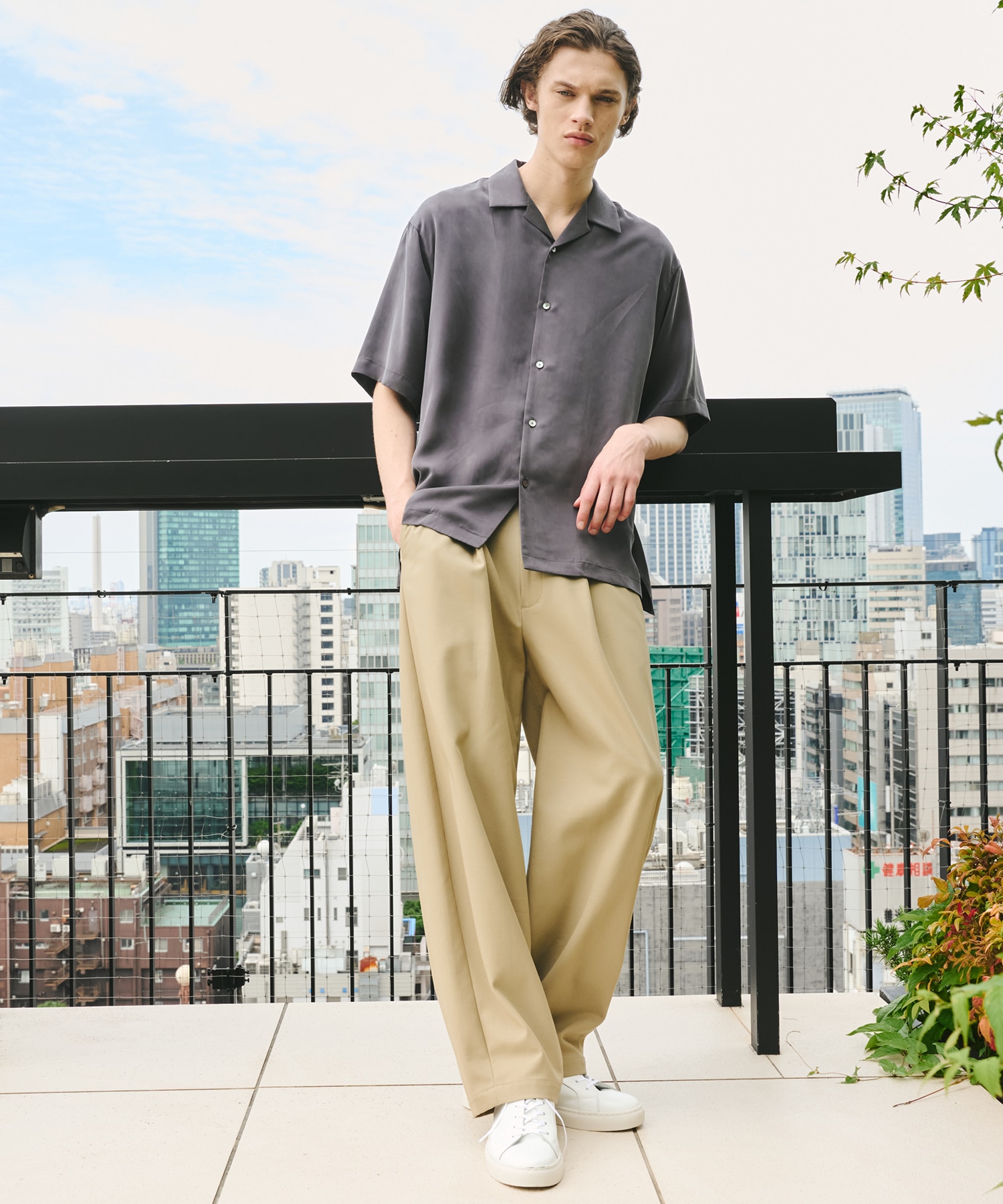ハイツイスト バレルチノパンツ