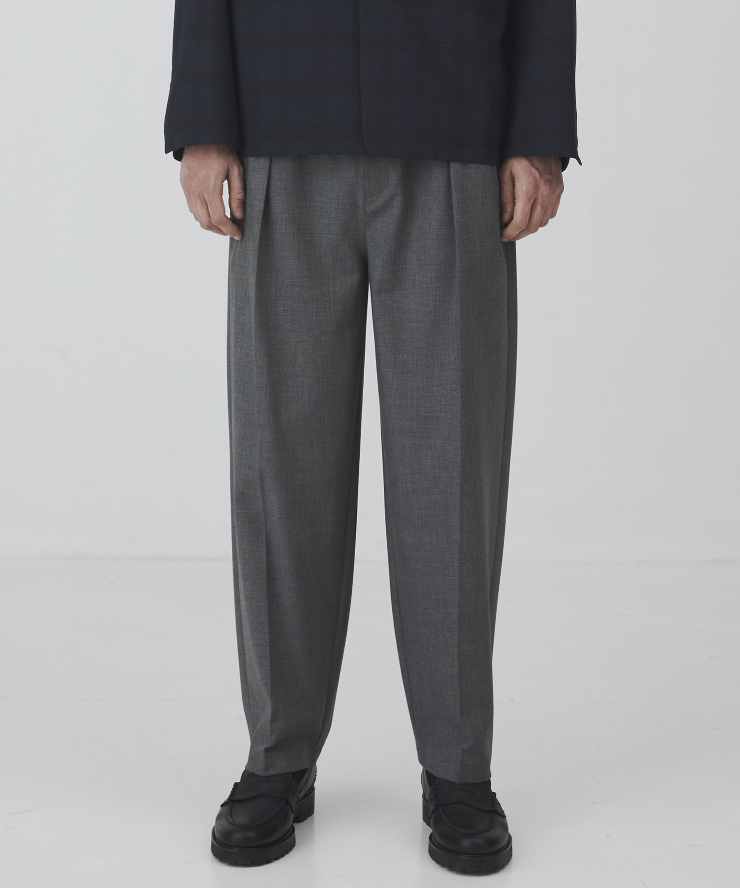 〈2026SS｜数量限定〉CARREMAN 1タックイージーパンツ