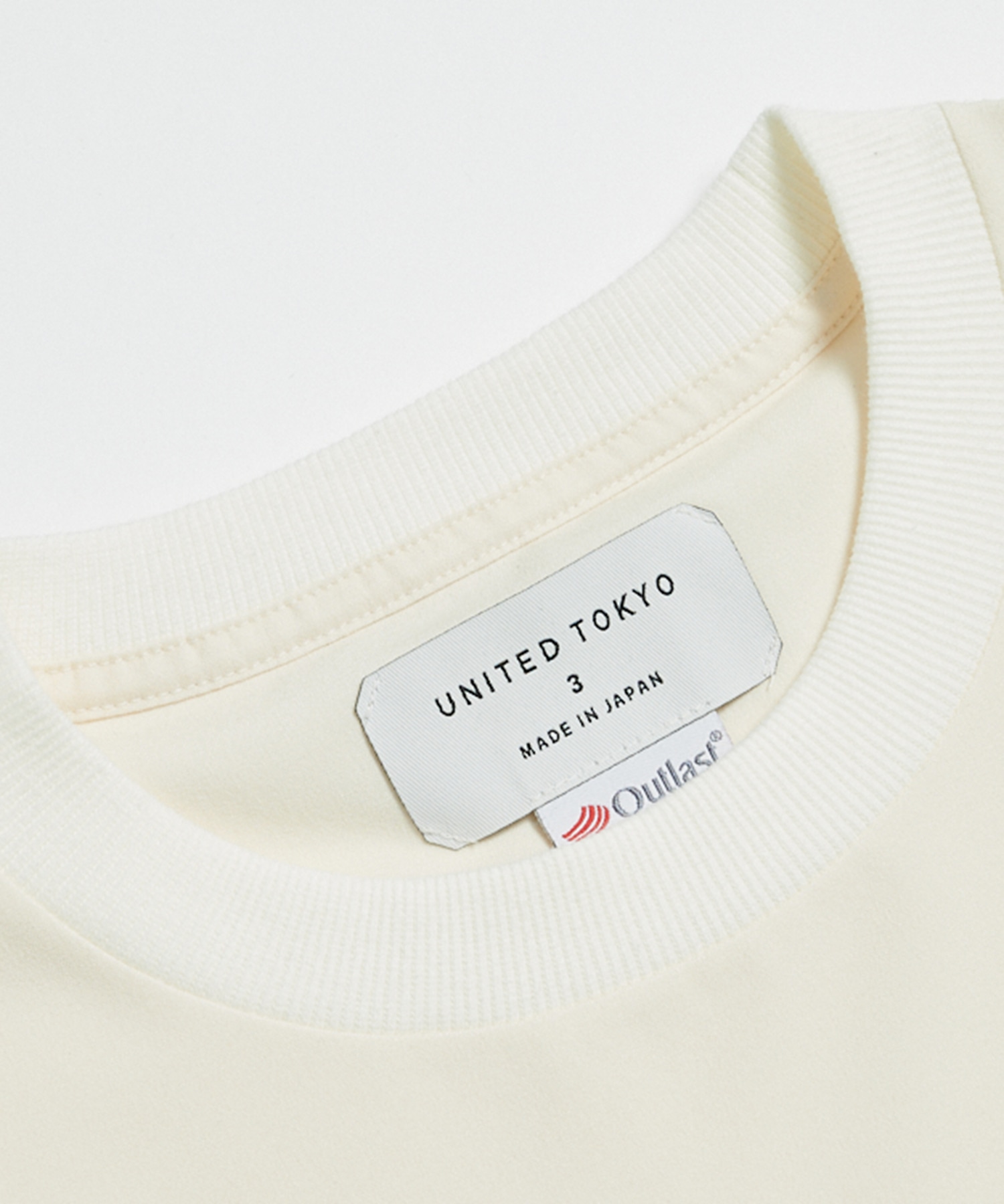 ×CF アウトラスト Tシャツ