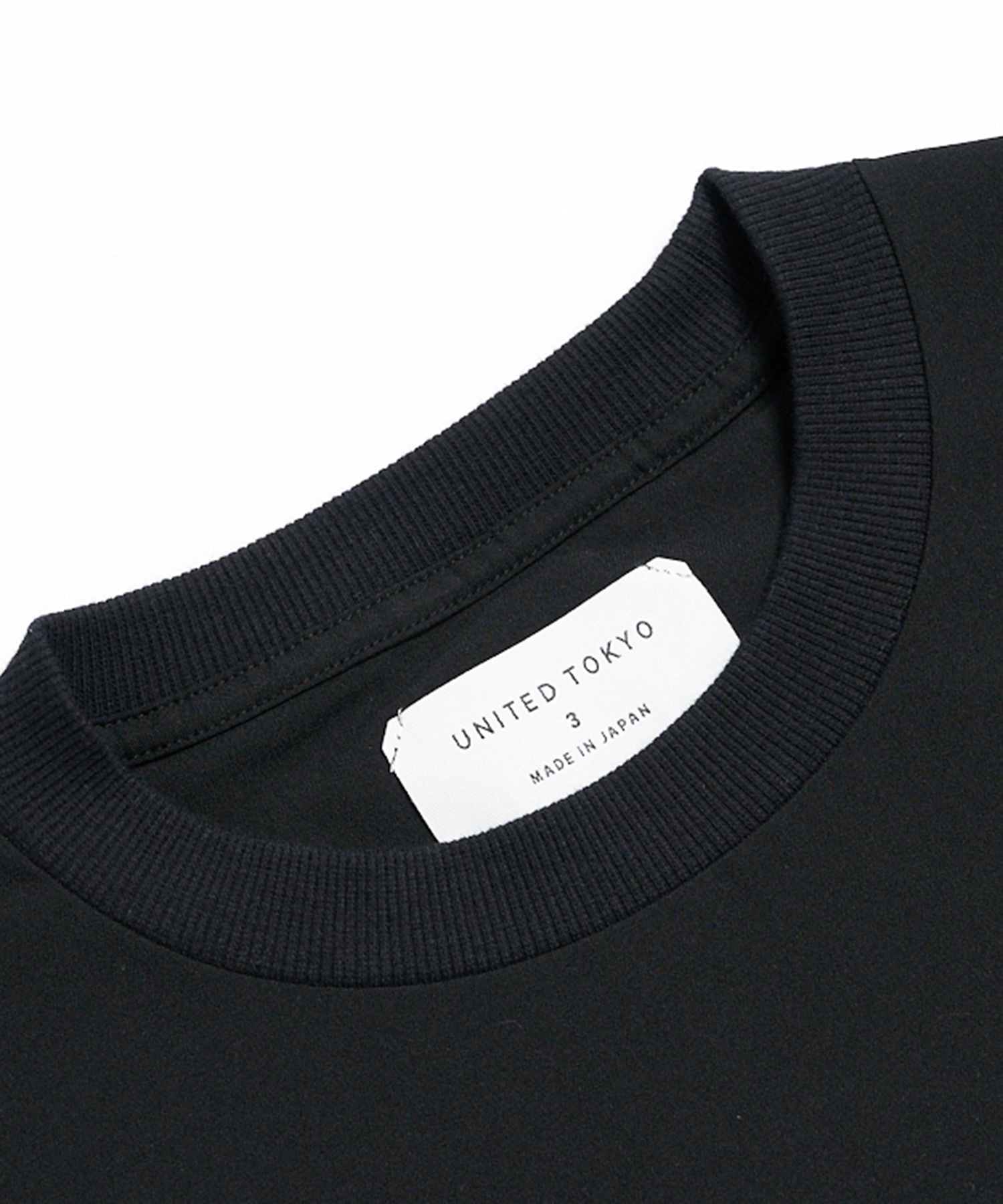 ×CF アウトラスト Tシャツ