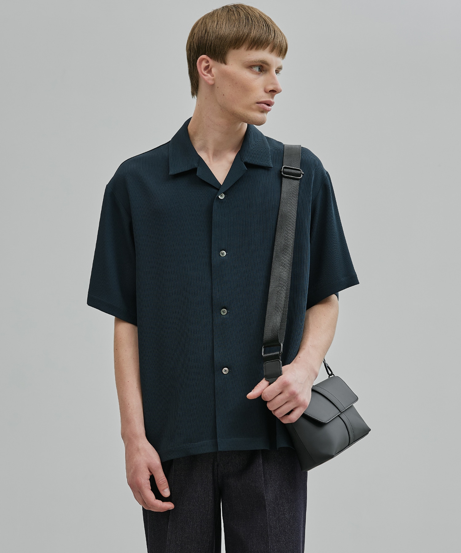 COLD DRY PLEATS オープンカラーシャツ