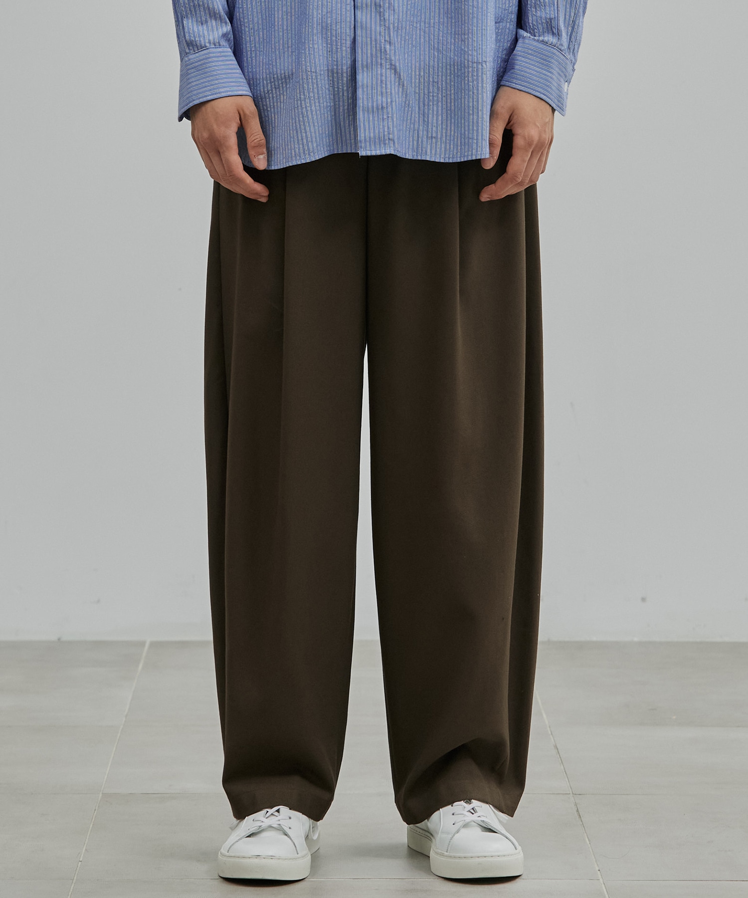 ハイツイスト バレルチノパンツ
