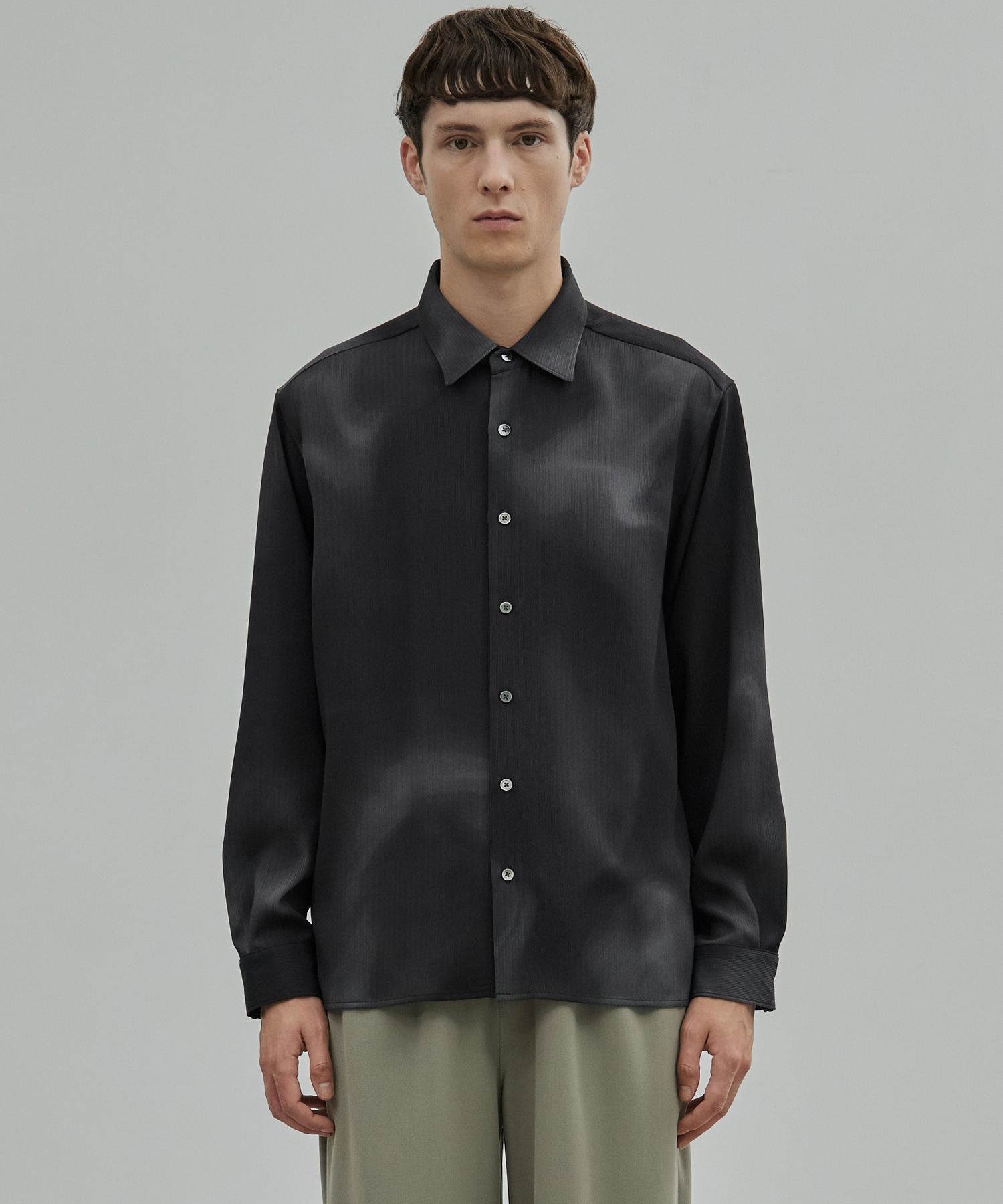 〈新発売〉COLD DRY GRADATION PLEATS ロングスリーブシャツ