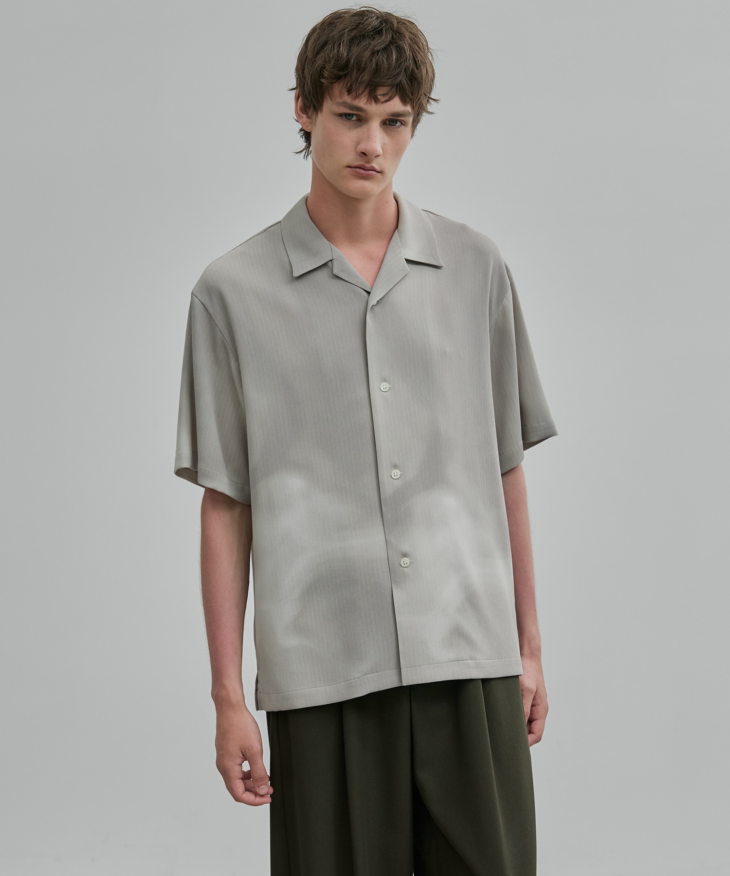 〈新発売〉COLD DRY GRADATION PLEATS オープンカラーシャツ