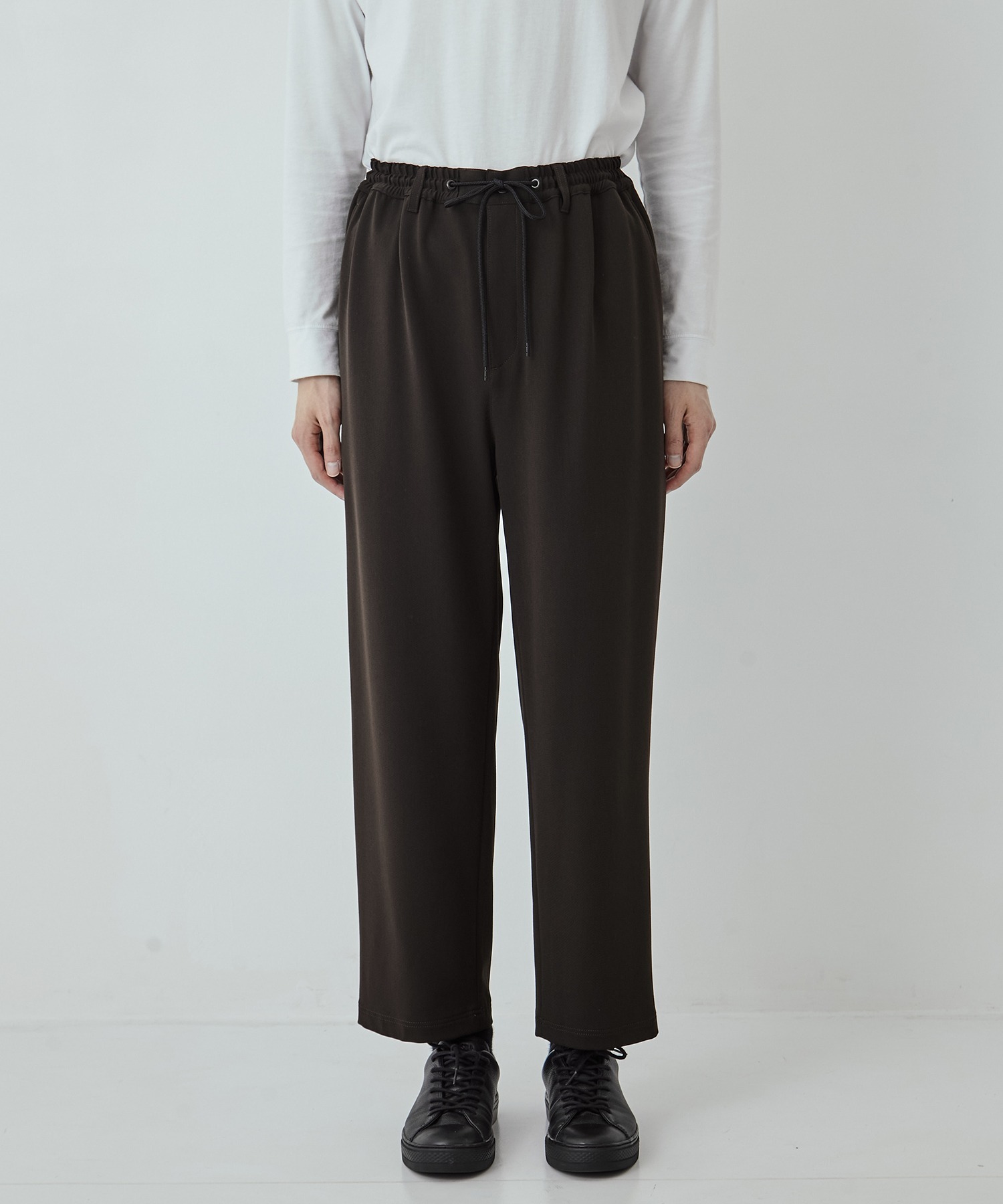 アウトラスト ストレートイージーパンツ