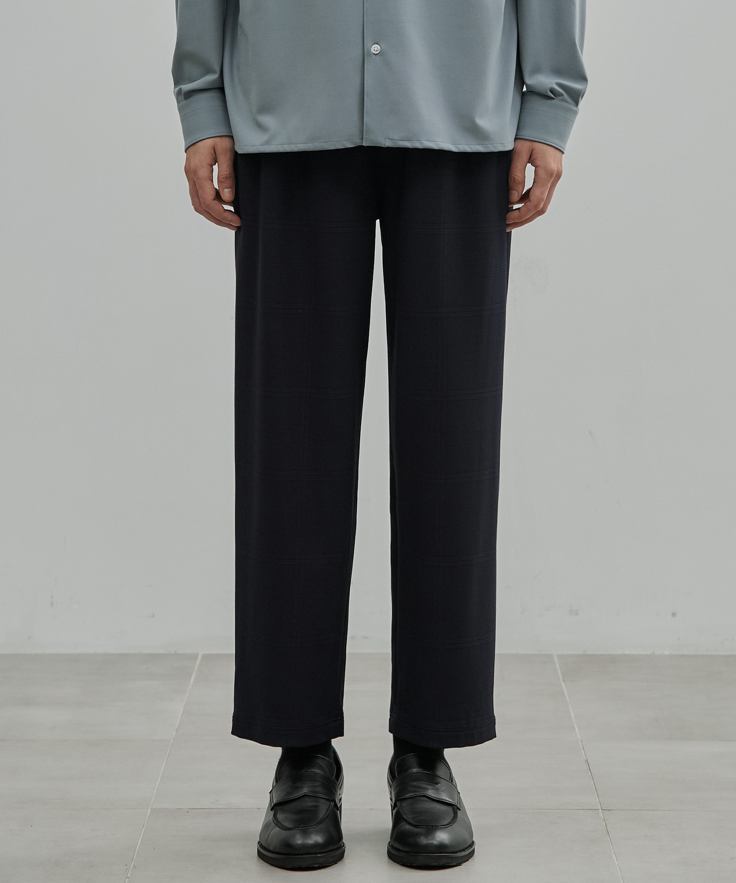 アウトラスト ストレートイージーパンツ