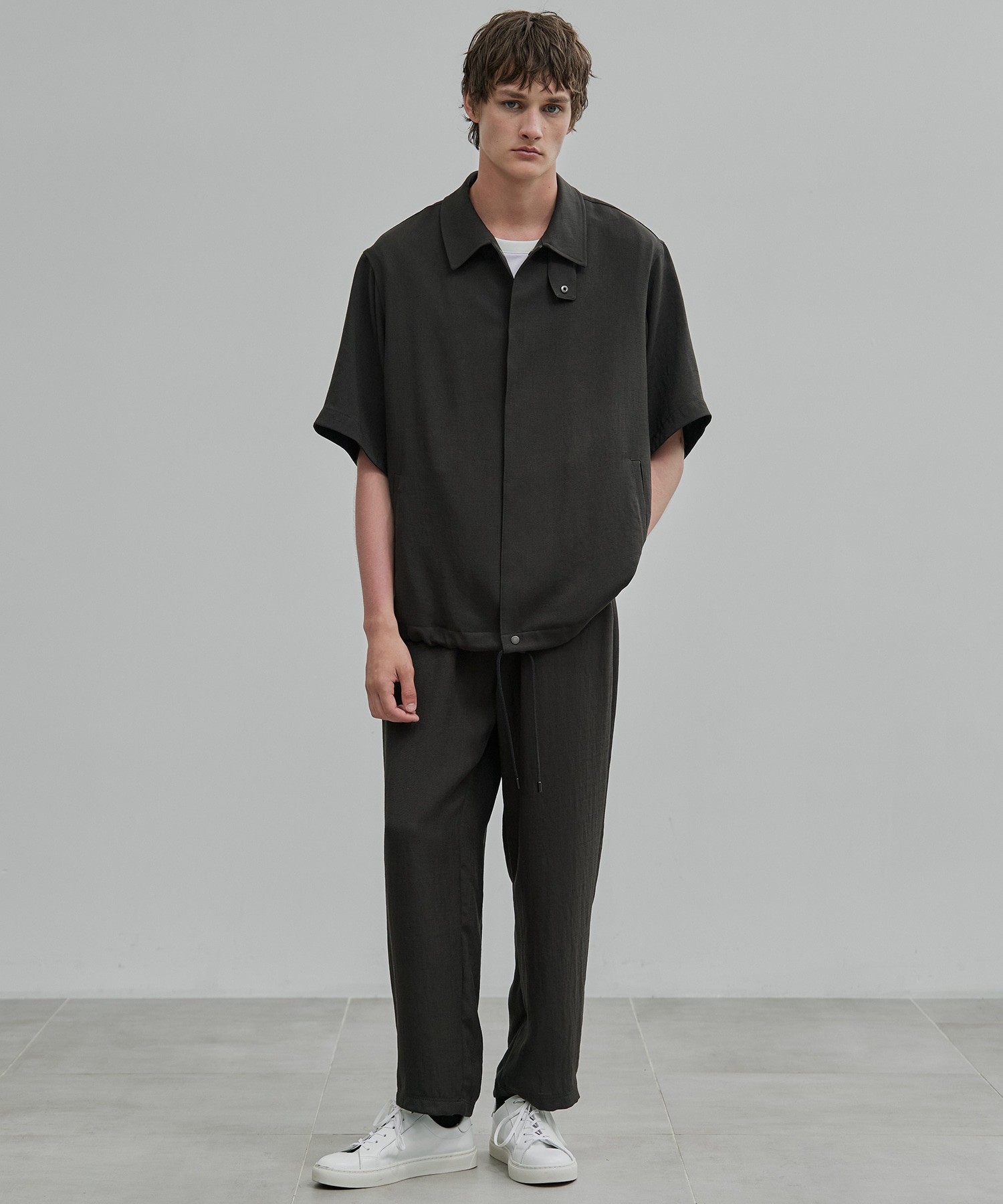 〈新発売〉MODERN SILK LINEN イージーパンツ