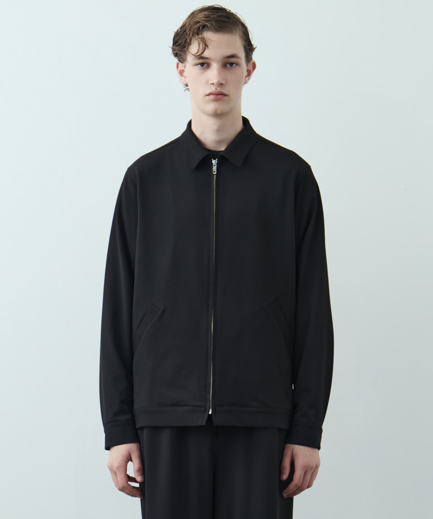 〈WEB限定〉アウトラスト ジップブルゾン