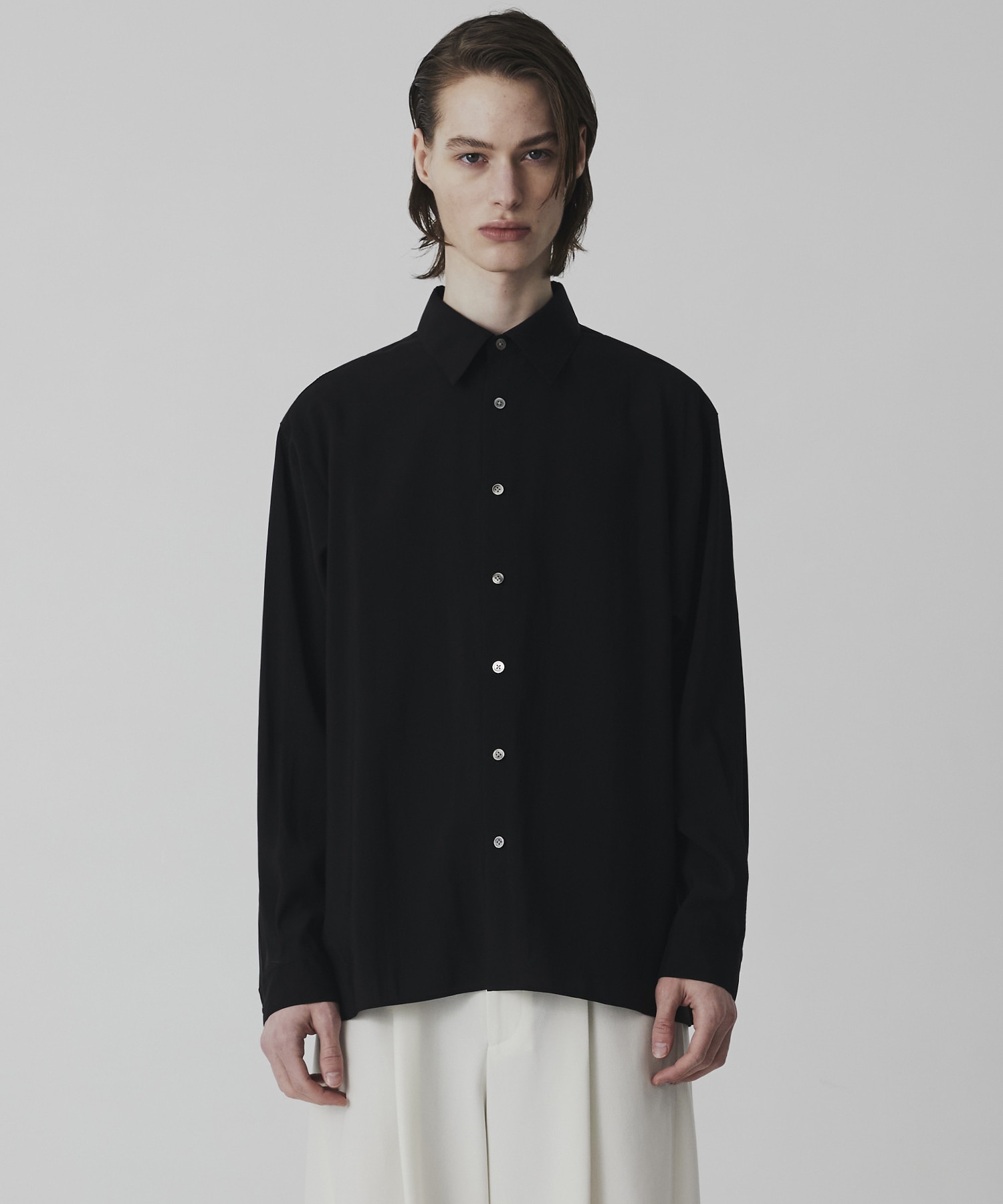 〈WEB限定〉フィブリルレーヨン リラックスシャツ