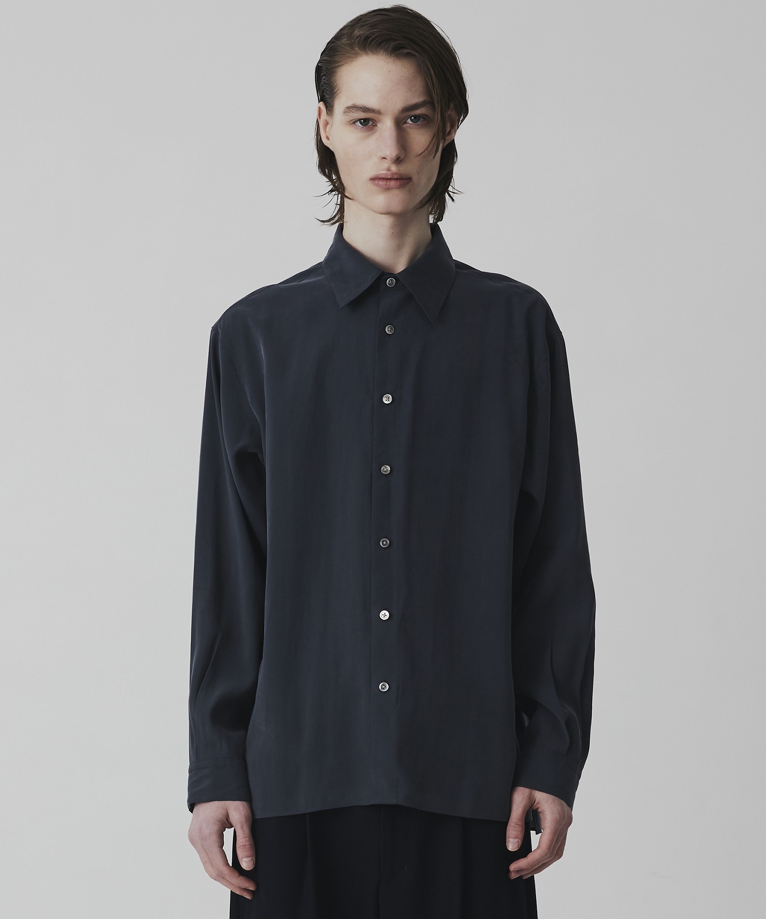 〈2026SS｜WEB限定〉フィブリルレーヨン リラックスシャツ