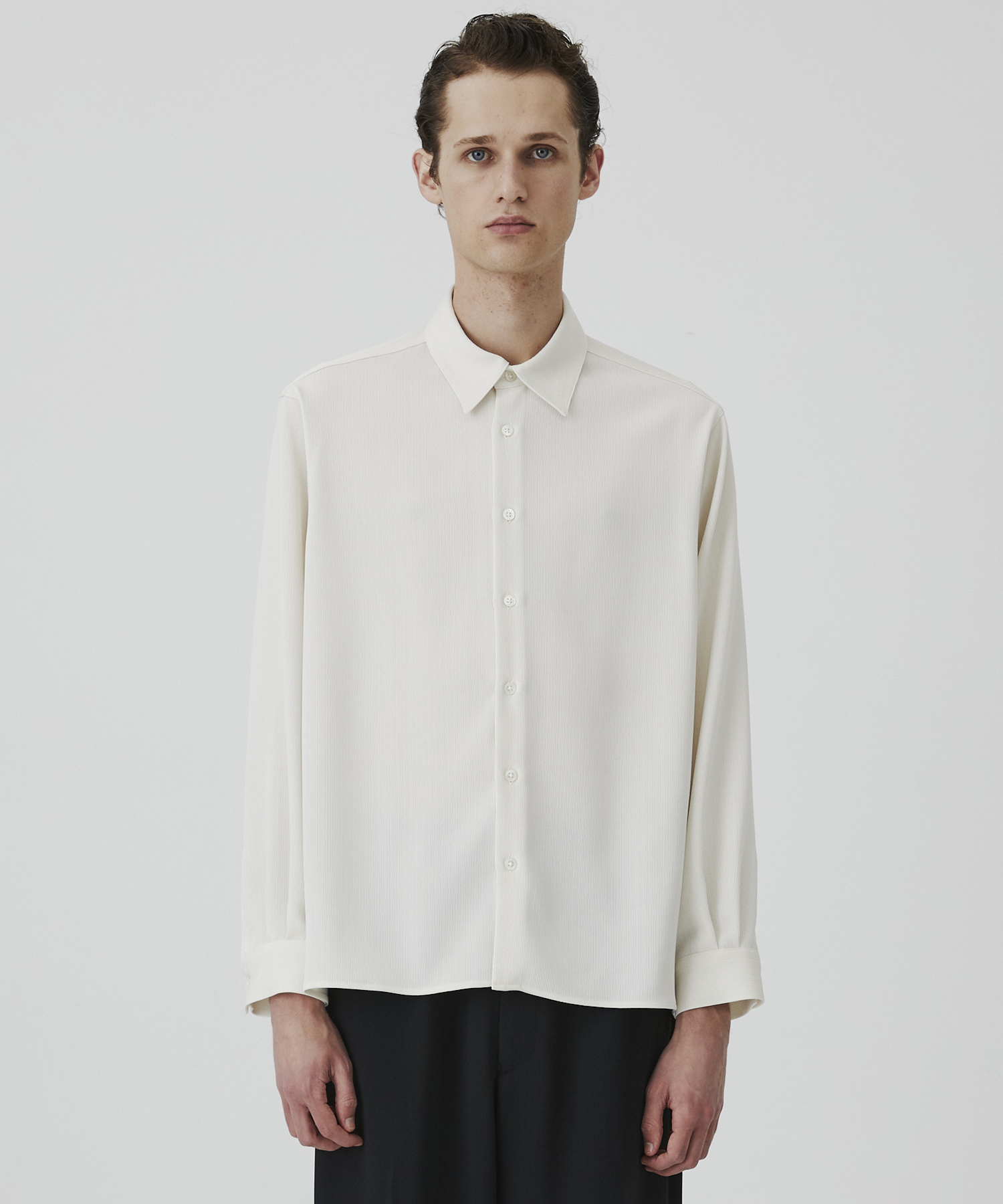 COLD DRY PLEATS レギュラーカラーシャツ