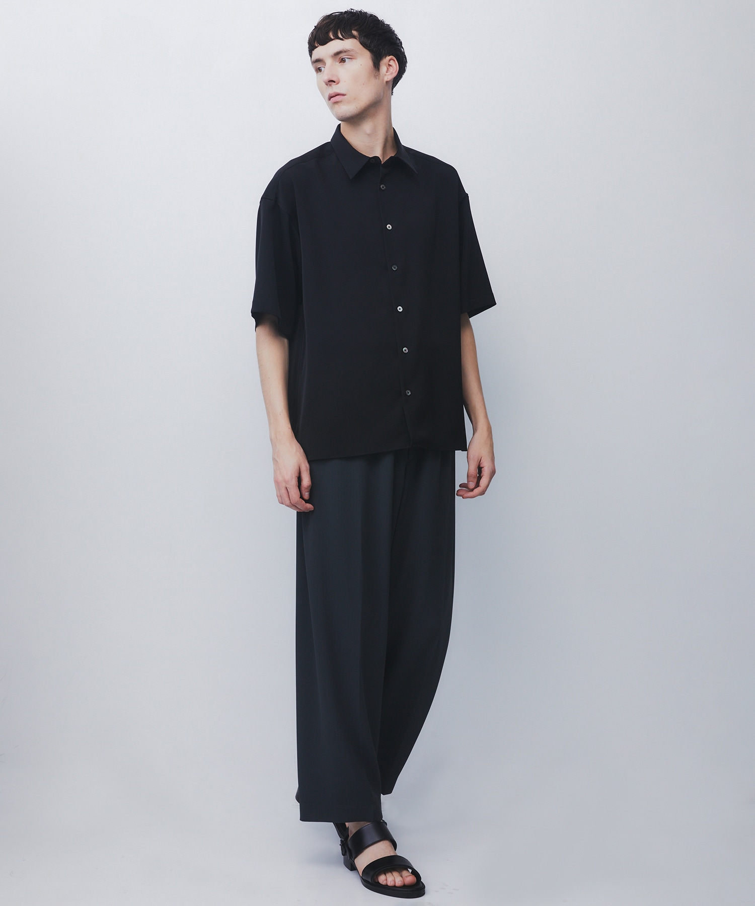 COLD DRY PLEATS シームレスイージーパンツ(1 KHAKI): : メンズ