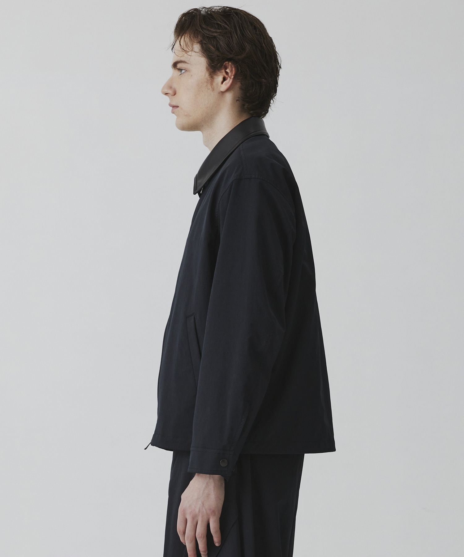 〈数量限定〉LIGHT DOLPHIN ジップブルゾン