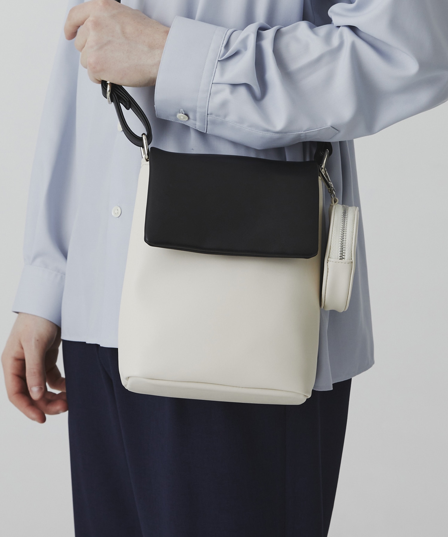 〈WEB限定〉LEATHER SHOULDER MINI BAG