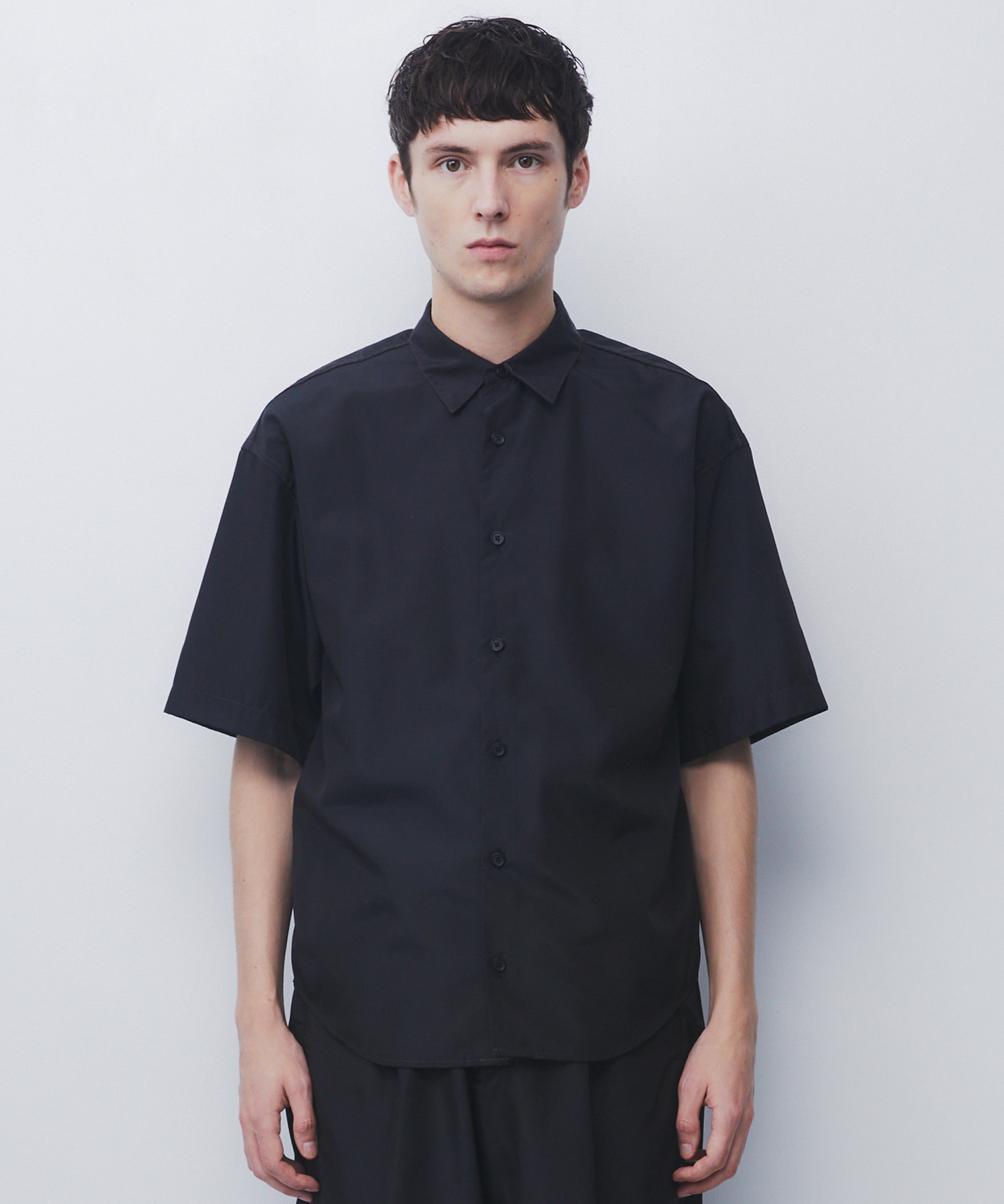 DRY SILK TAFFETA BACK PLEATS SHIRT