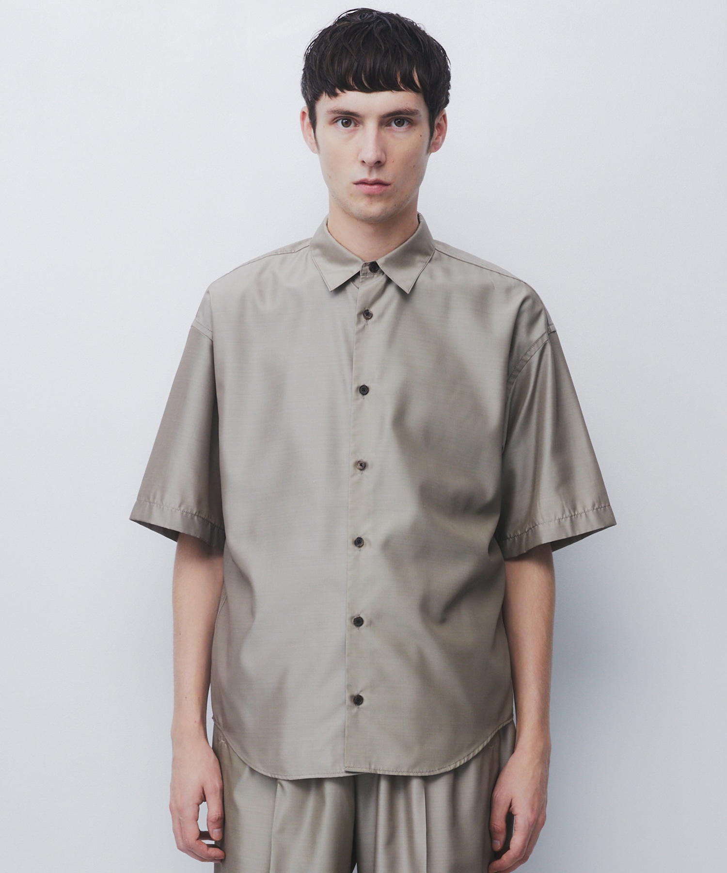 DRY SILK TAFFETA BACK PLEATS SHIRT