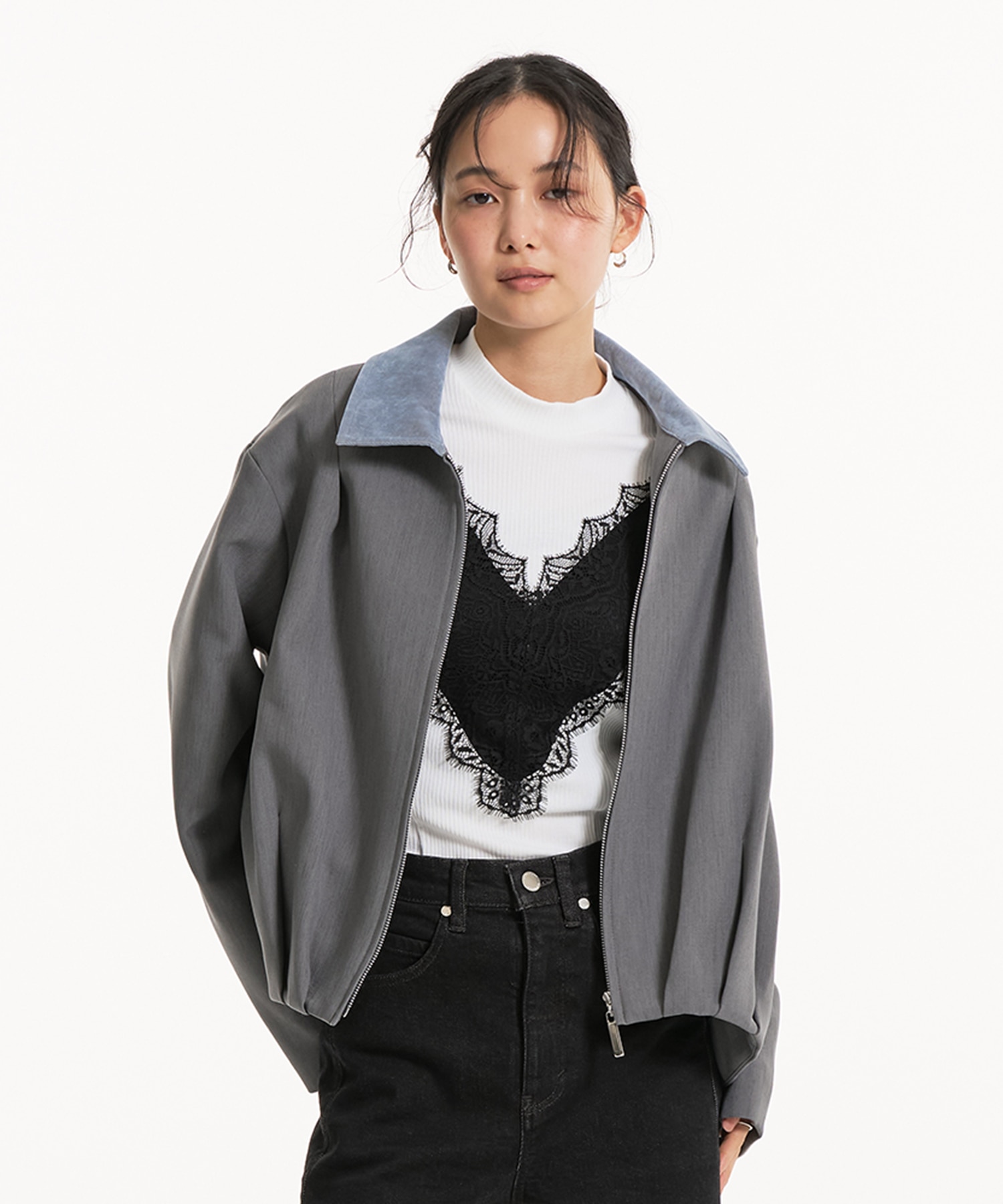 〈即完売につき予約25点追加〉【WEB限定カラー】バックベルトタックブルゾン