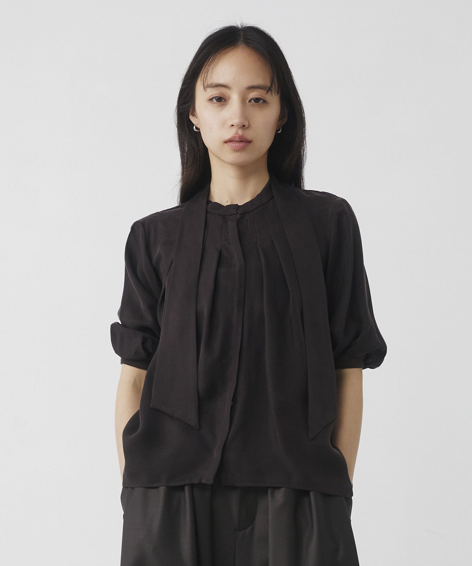 キュプラタックハーフスリーブブラウス