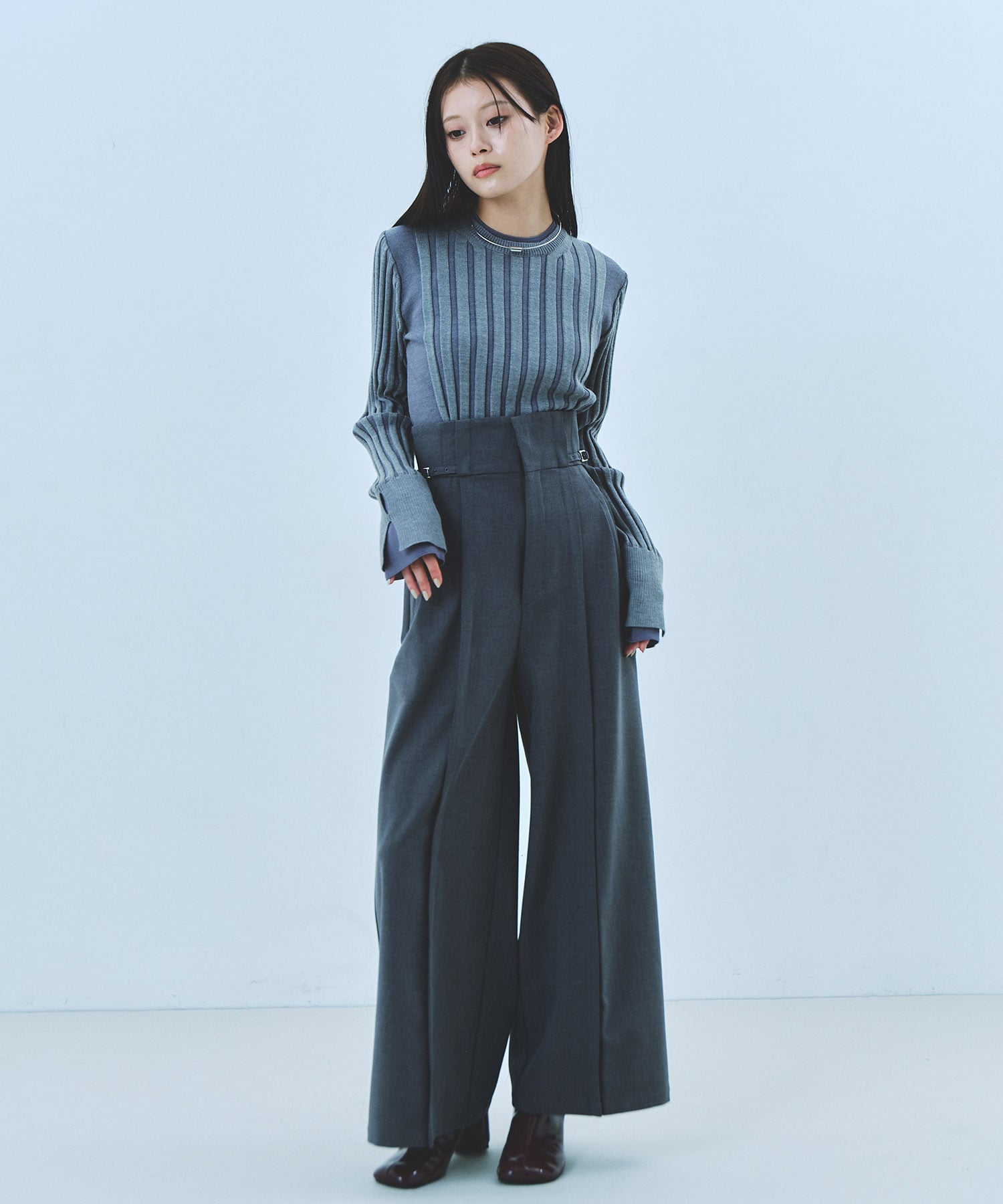 サイドベルトワイドパンツ