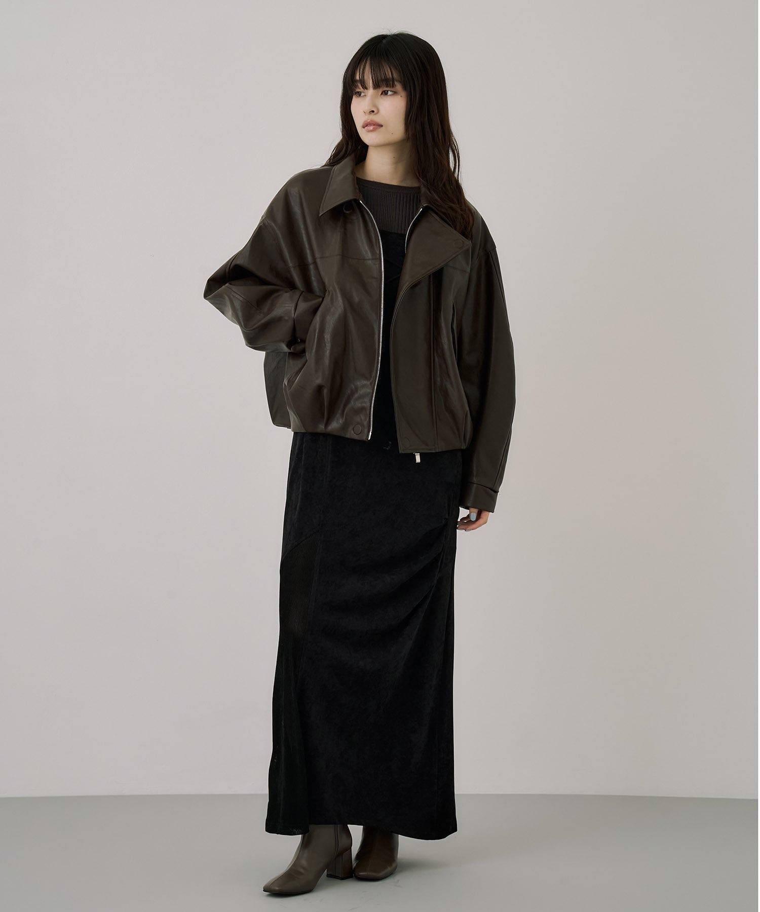 コクーンレザーボンバージャケット