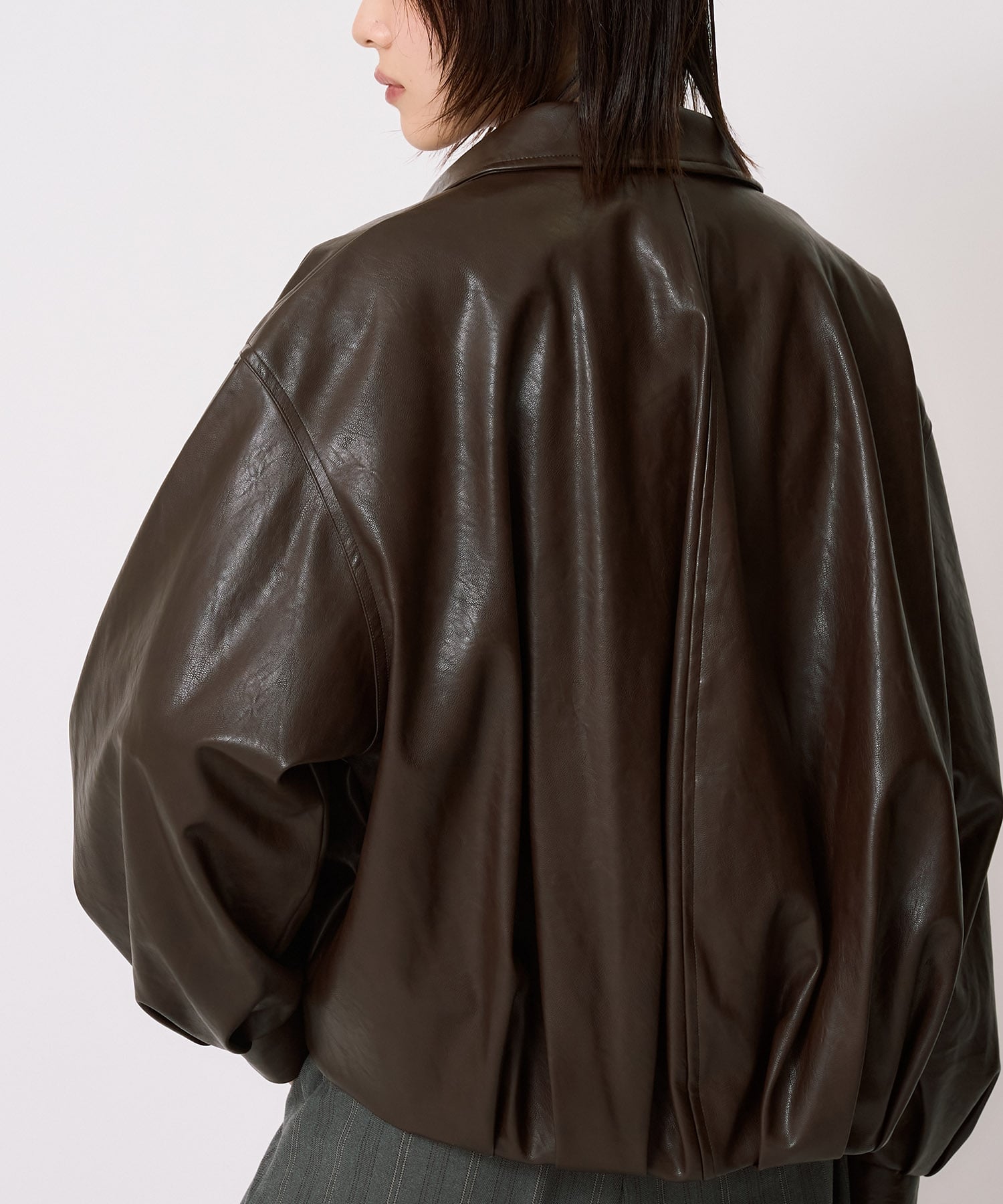 コクーンレザーボンバージャケット