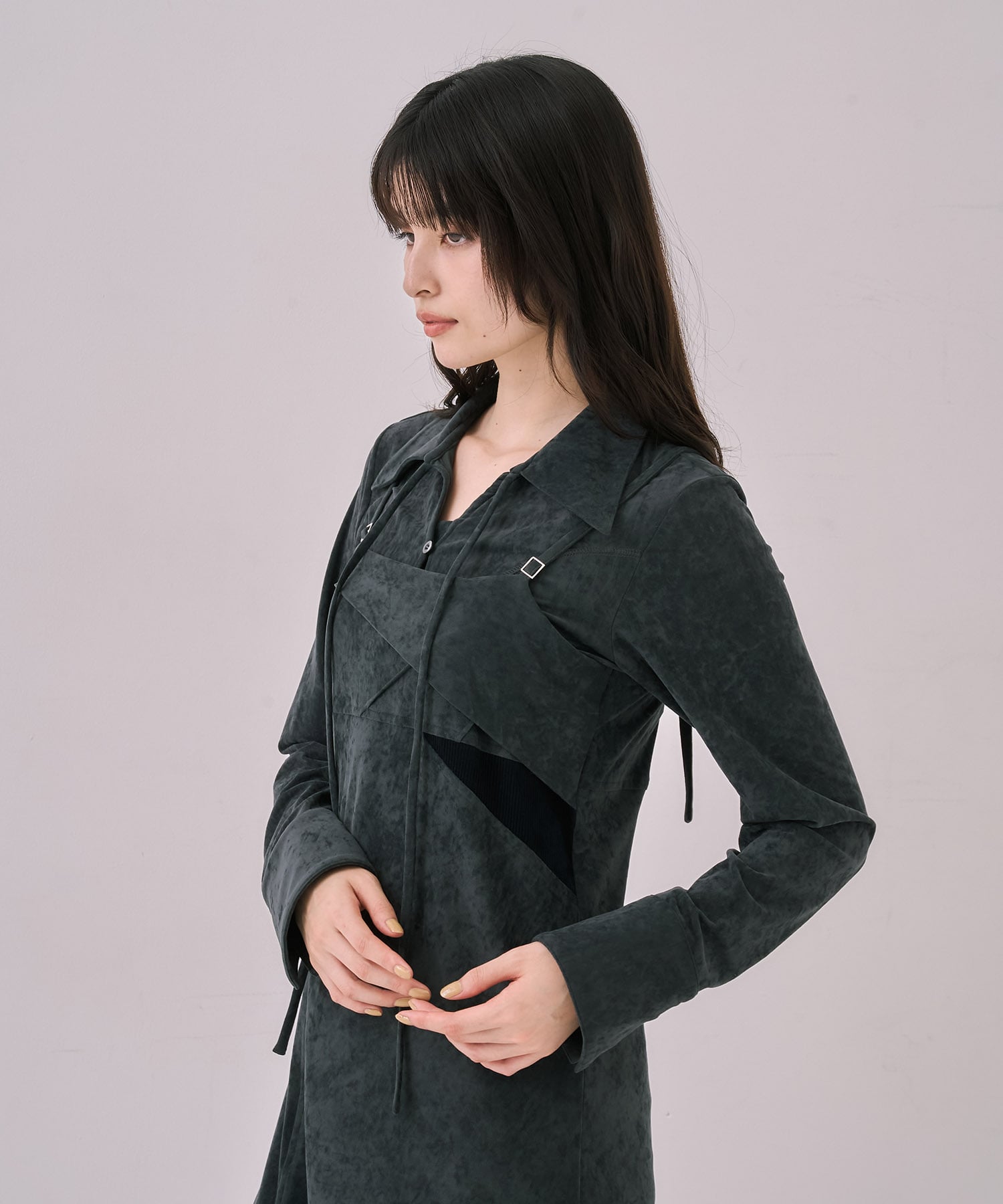 スリットネックベロアシャツ