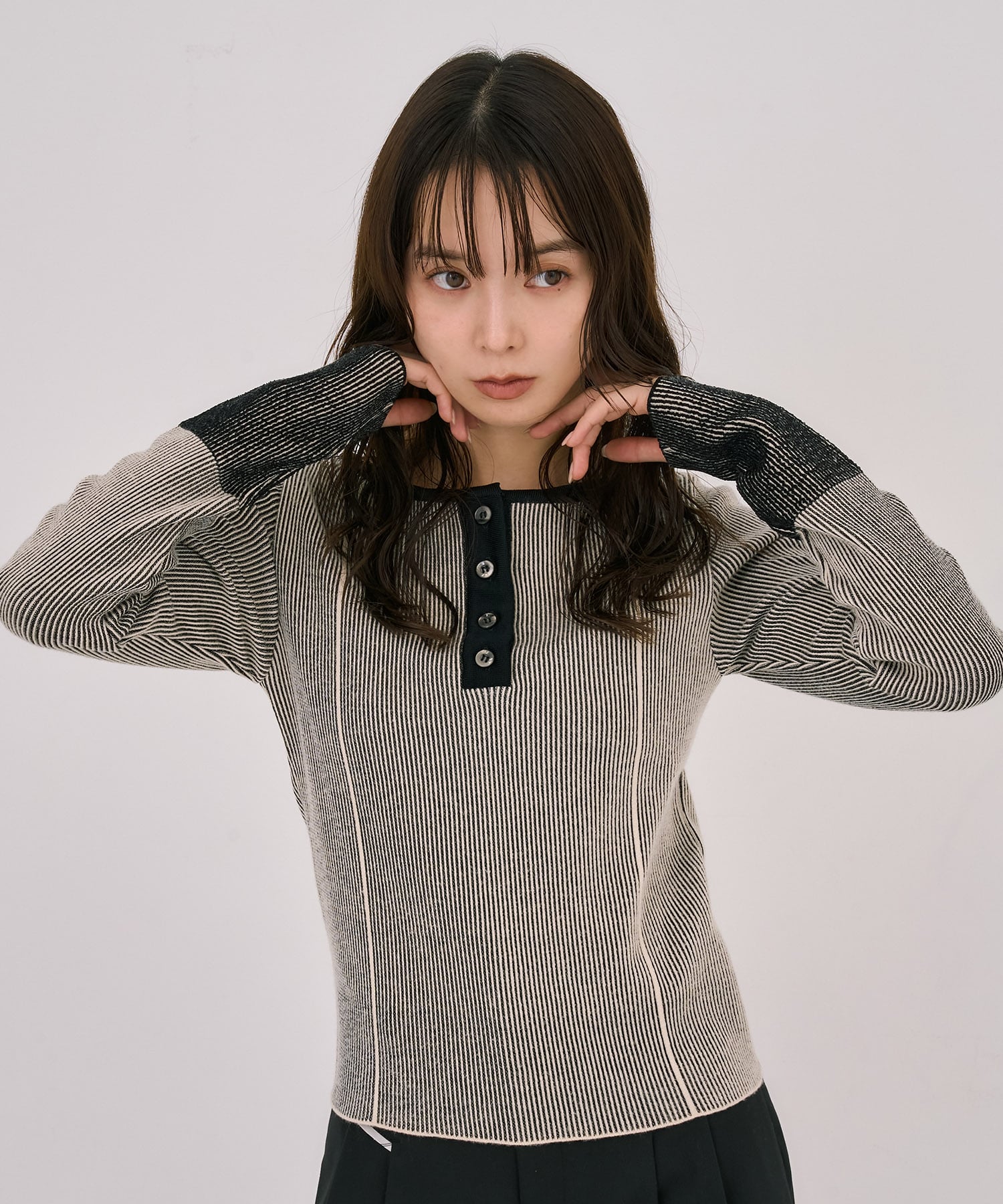 Wカラーレイヤーニット