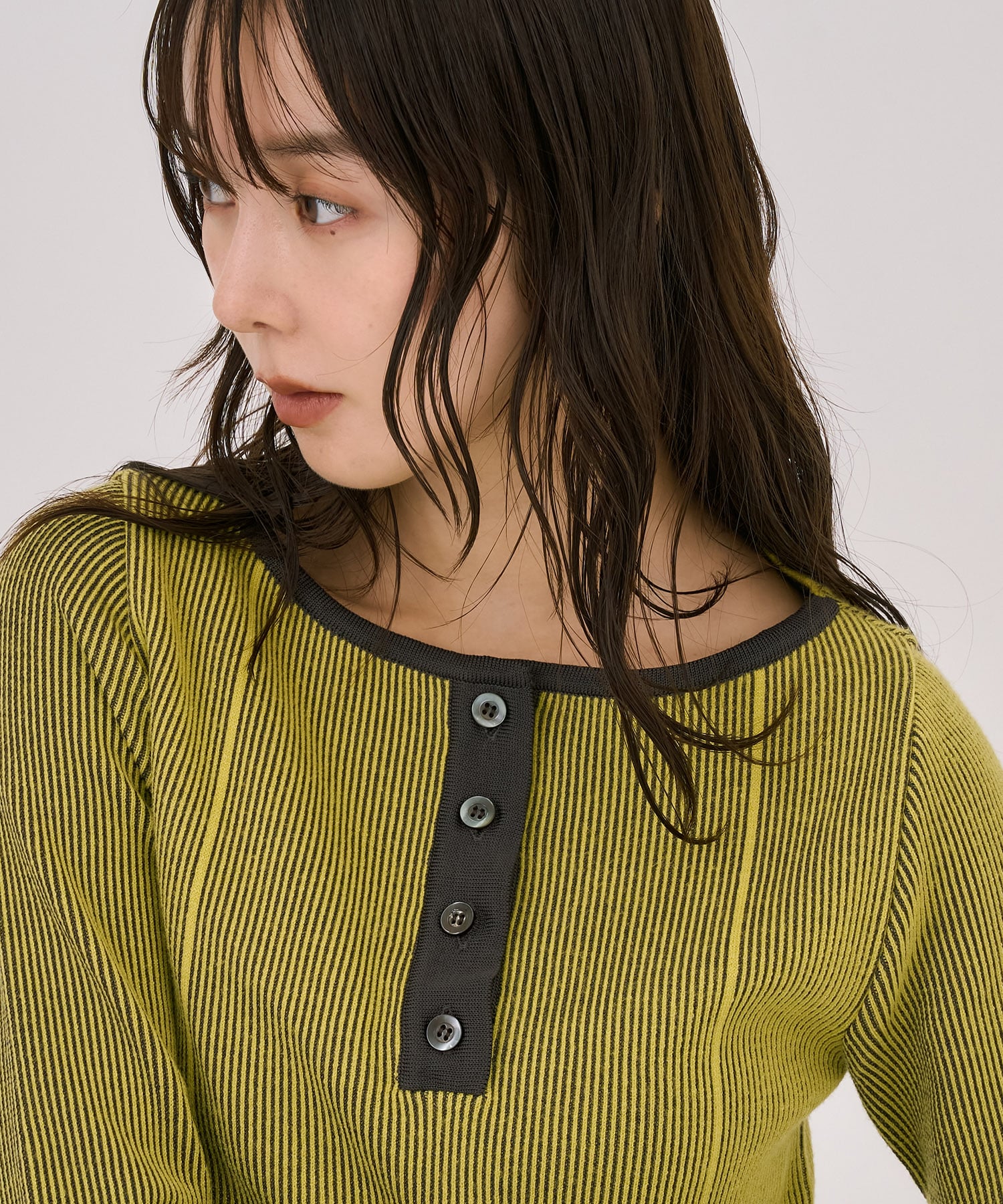 Wカラーレイヤーニット