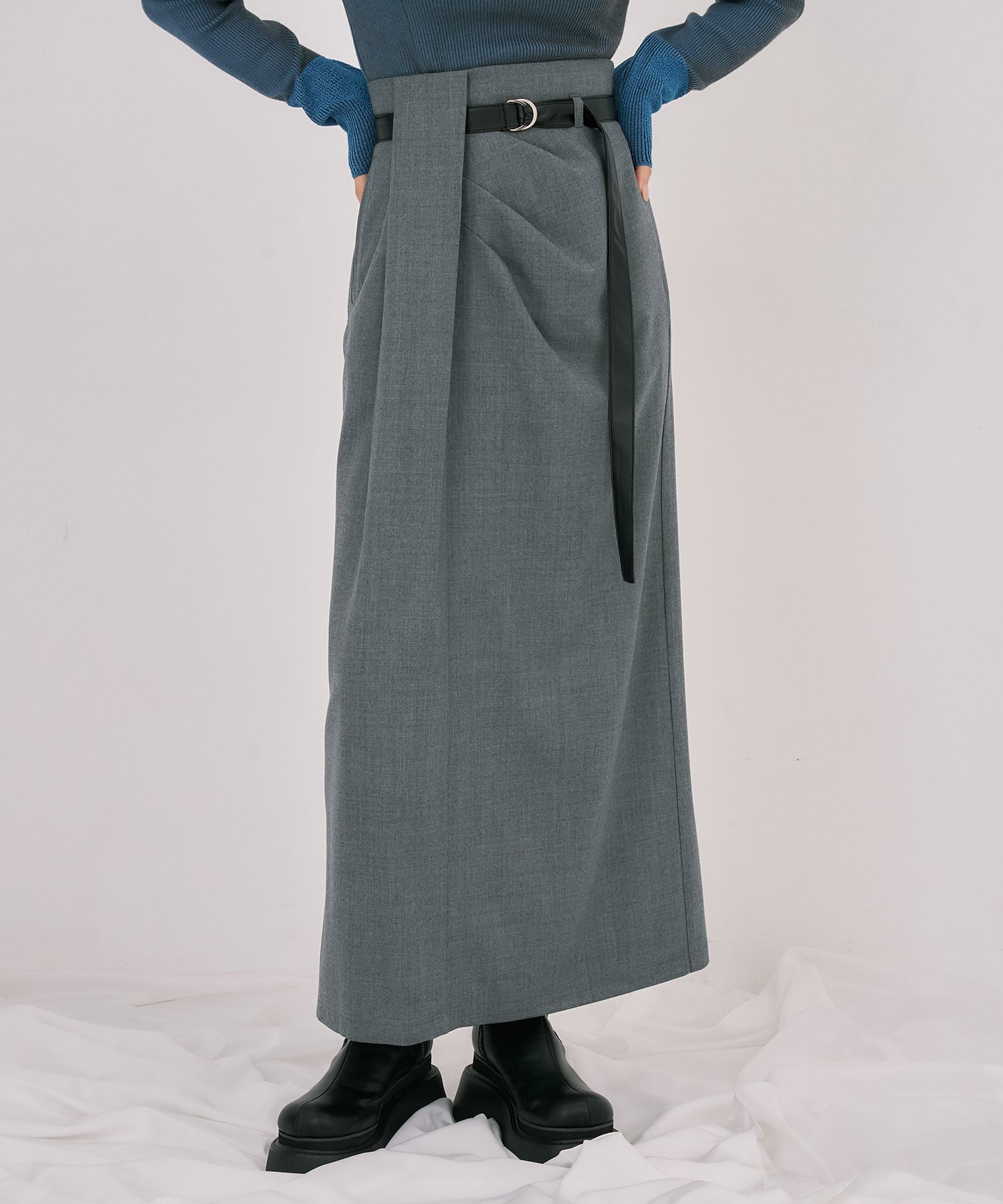 タックドレープアイラインスカート