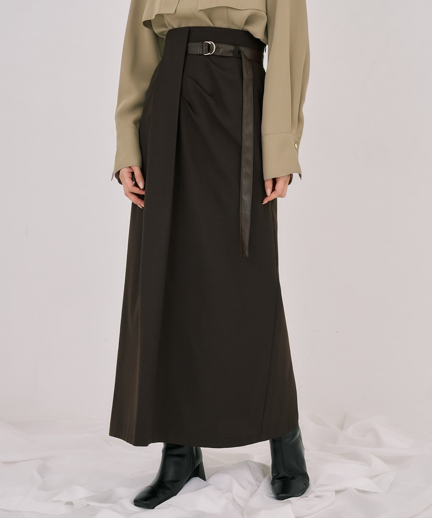 タックドレープアイラインスカート