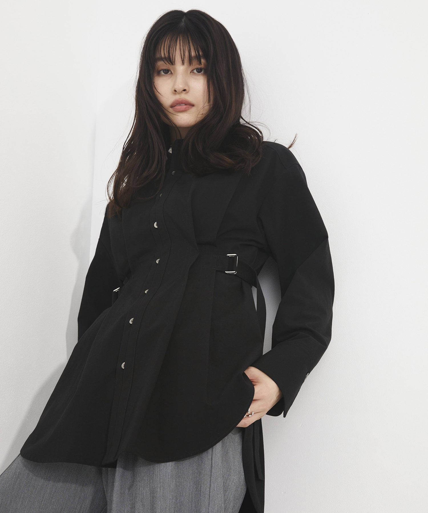 タックゴムシェイプベルトシャツ