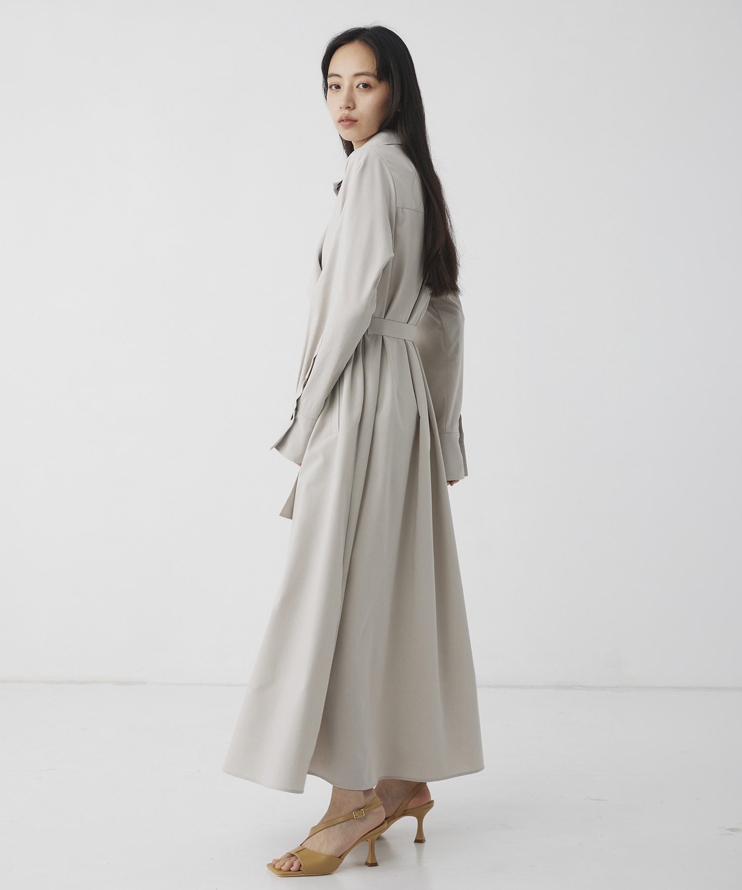 スタンドカラーラペルシャツワンピース