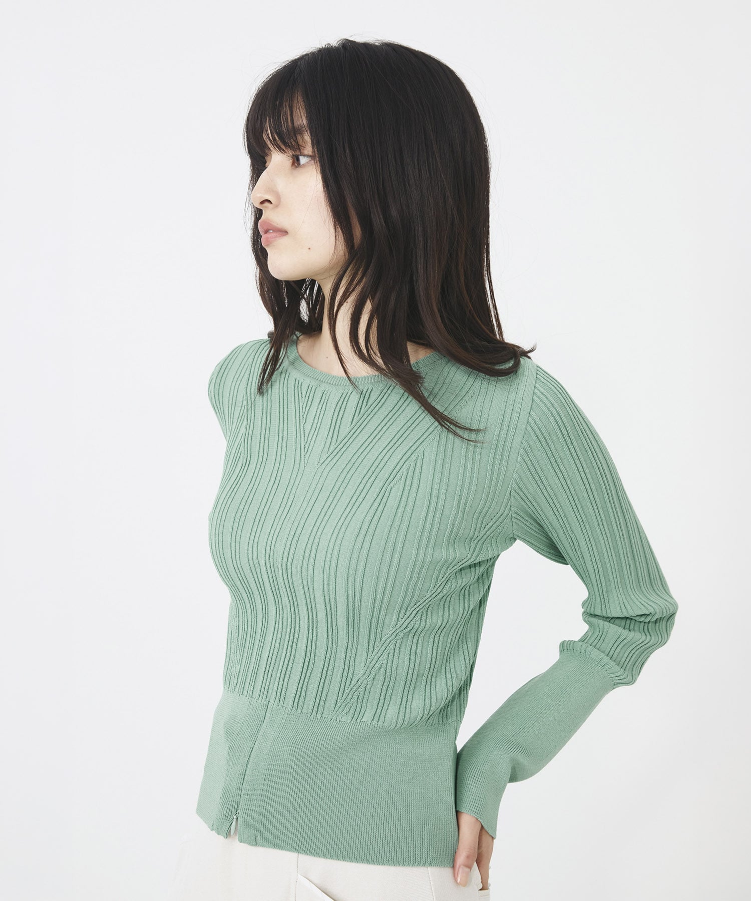 サーブルストレッチRIBニット