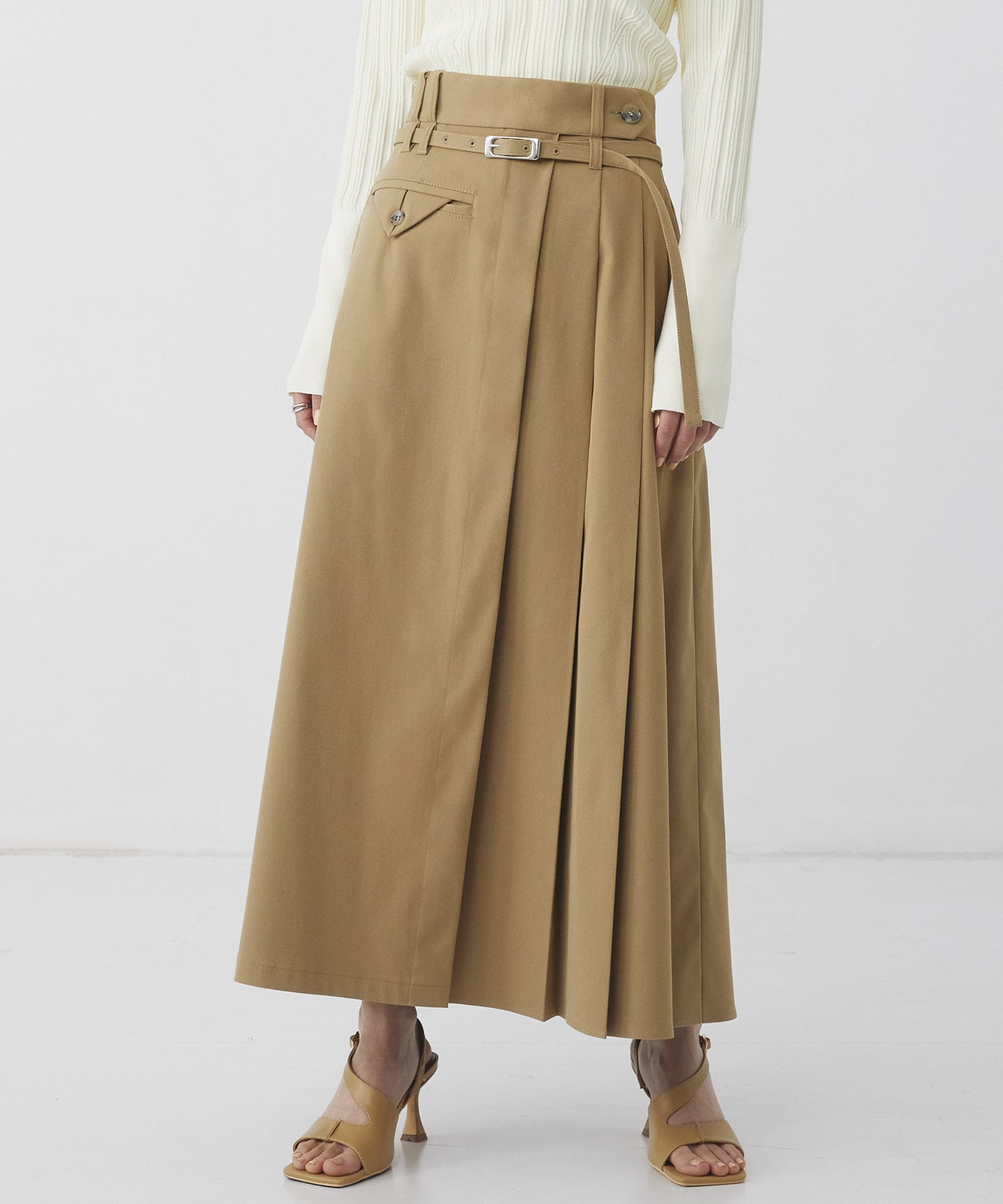 アシンメトリータックプリーツスカート