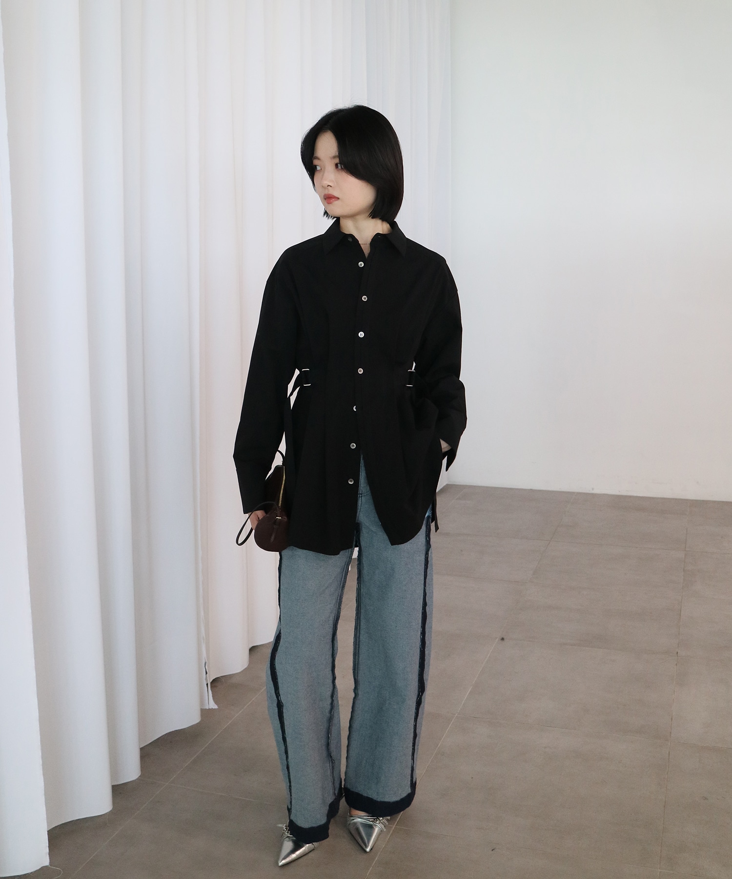 〈残りわずか〉タックゴムシェイプベルトシャツ