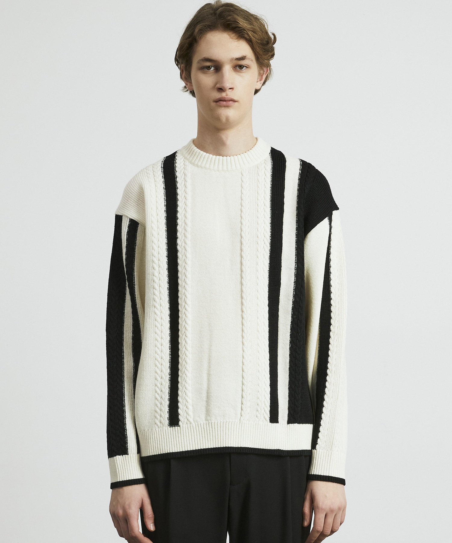 ケーブルインターシャ バイカラーニット