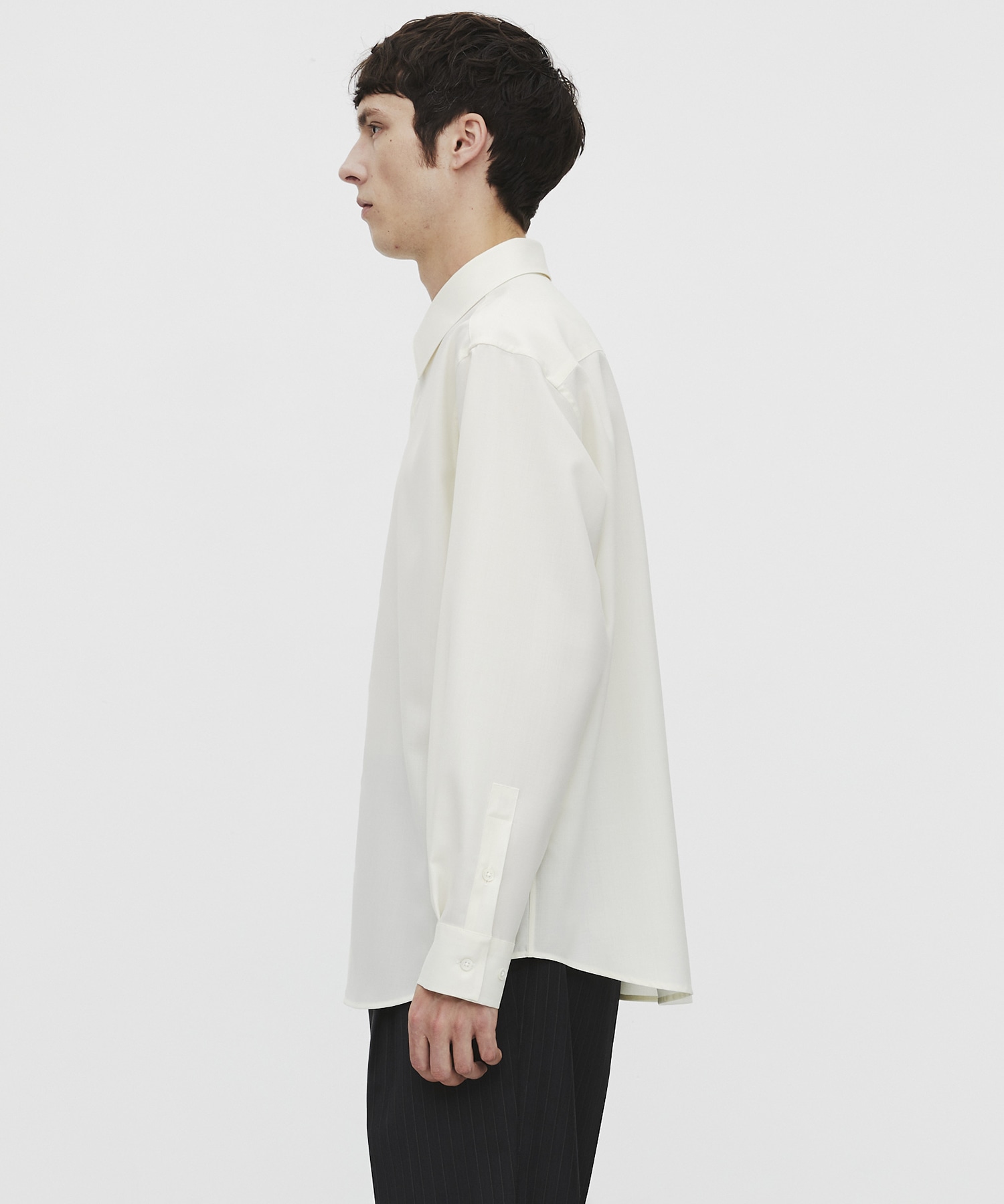 〈再入荷なし〉SUPER 120's TECH WOOL シャツ